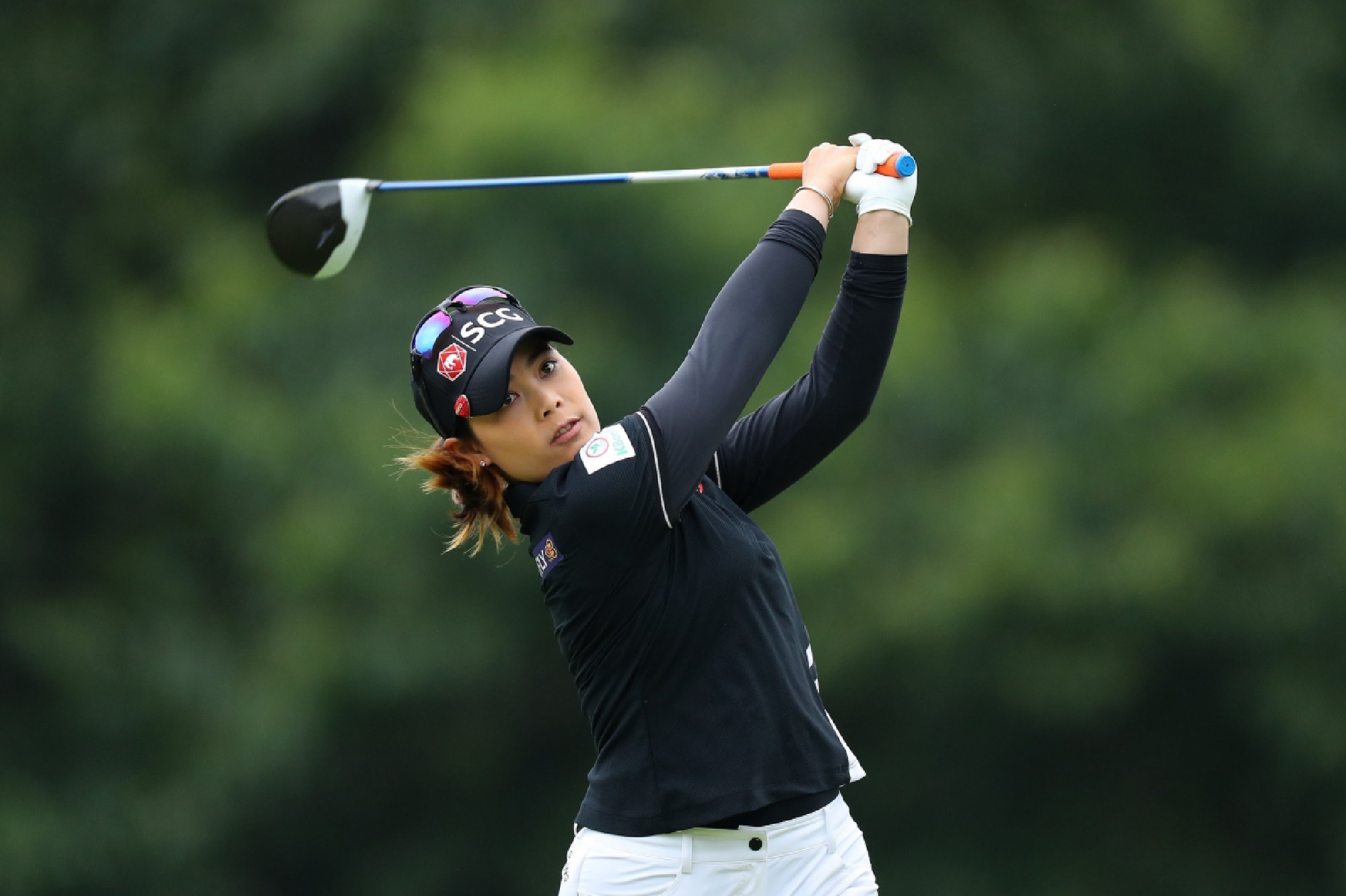 Buhai grabs two stroke lead, Moriya falls 2 behind