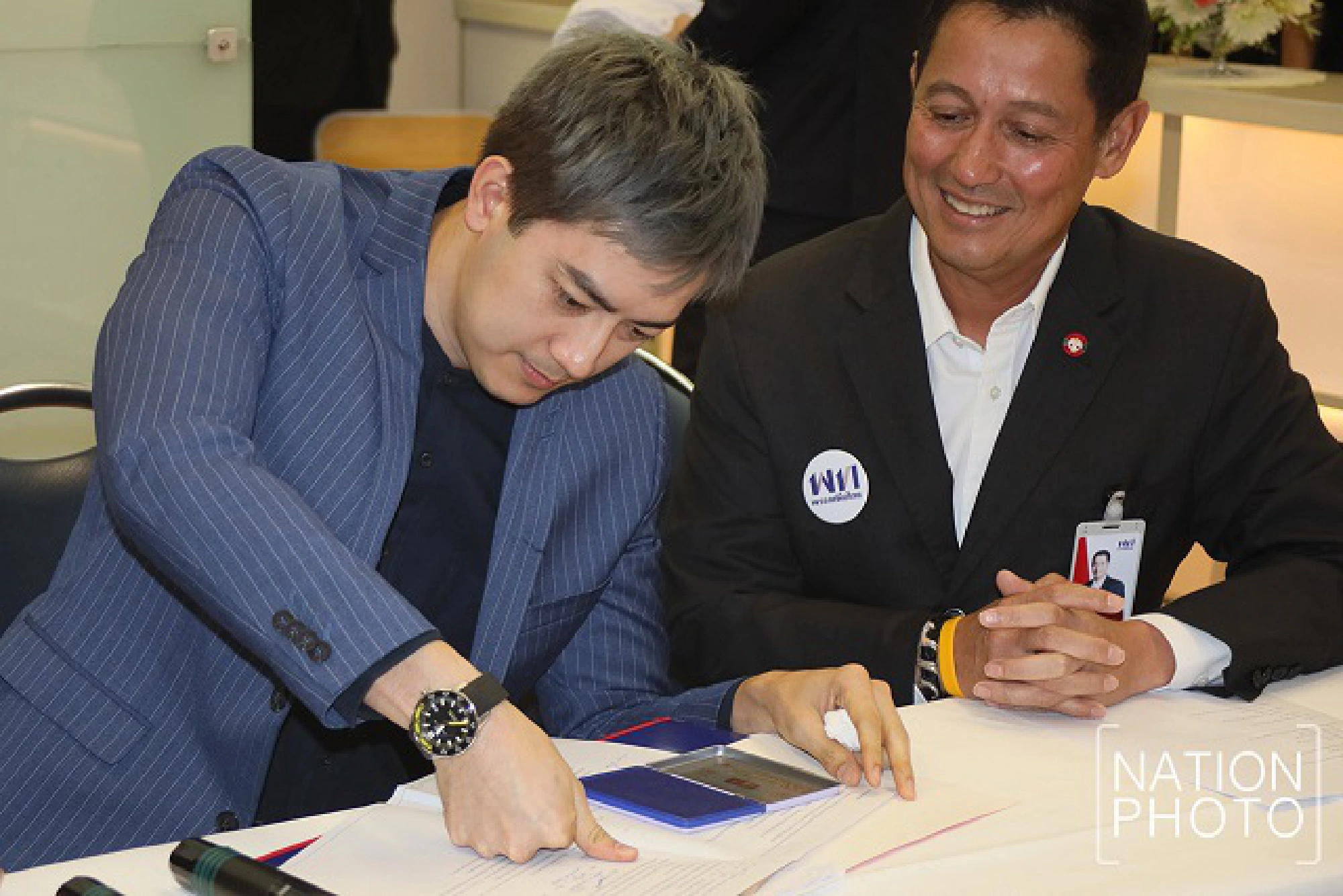 Coalition partner PTTT loses two members to Pheu Thai