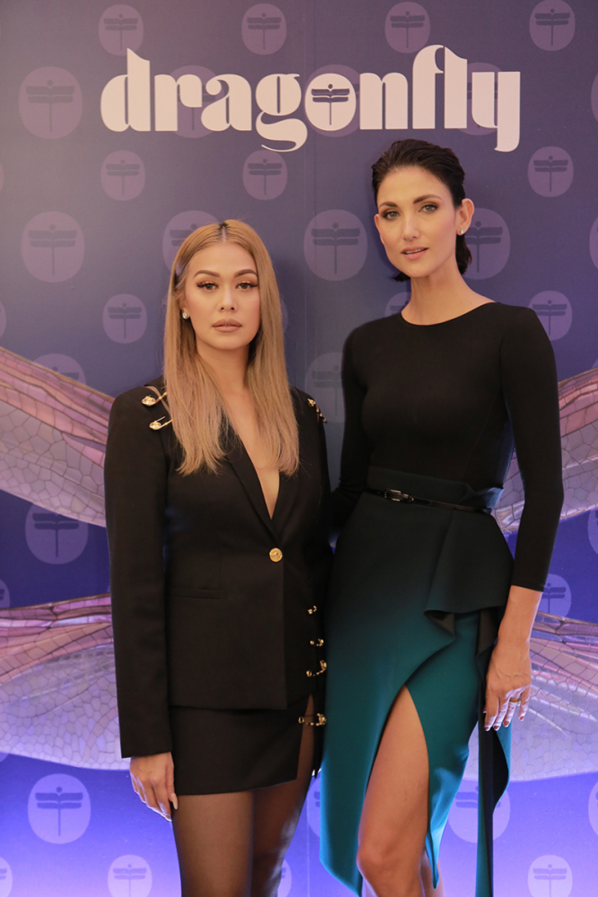 Dragonfly buzzes into Bangkok