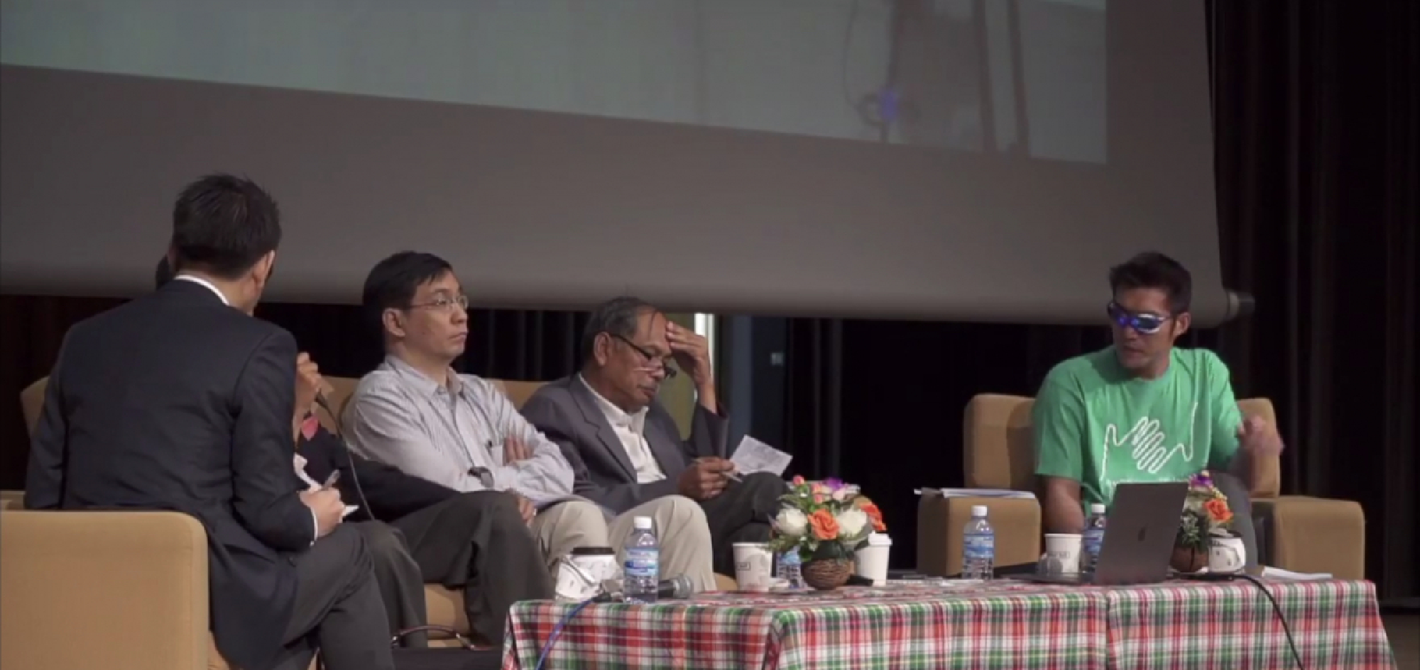 Photo credit:Thanathorn Facebook 