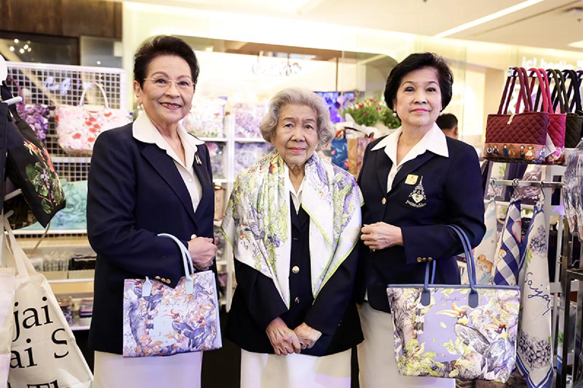 Sai Jai Thai Week opens with over 2,000 elaborate, colourful hand-crafted items on sale
