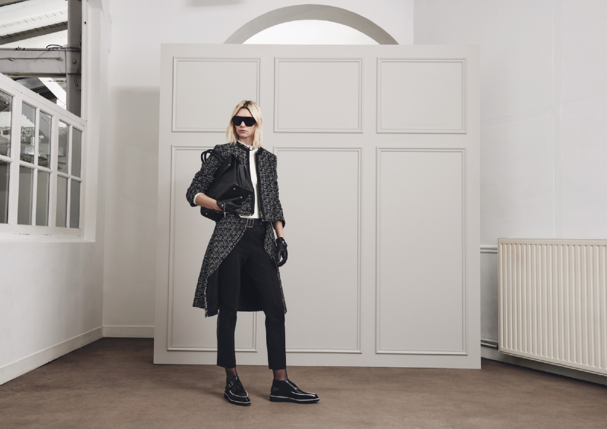  Olivia Palermo takes Lagerfeld forward with contemporary fall collection
