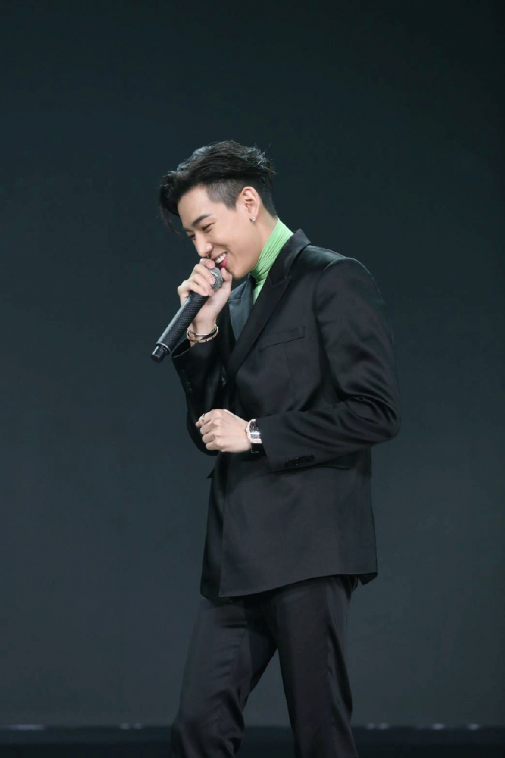 Triple wow! BlackPink's Lisa, Got7’s BamBam and Peck Palitchoke share the stage