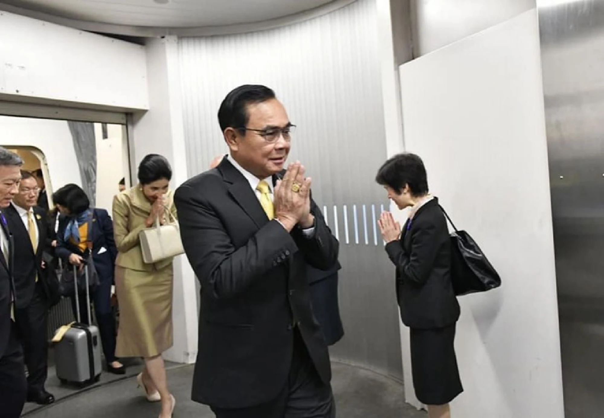 Prayut arrives in Japan to attend Emperor’s enthronement