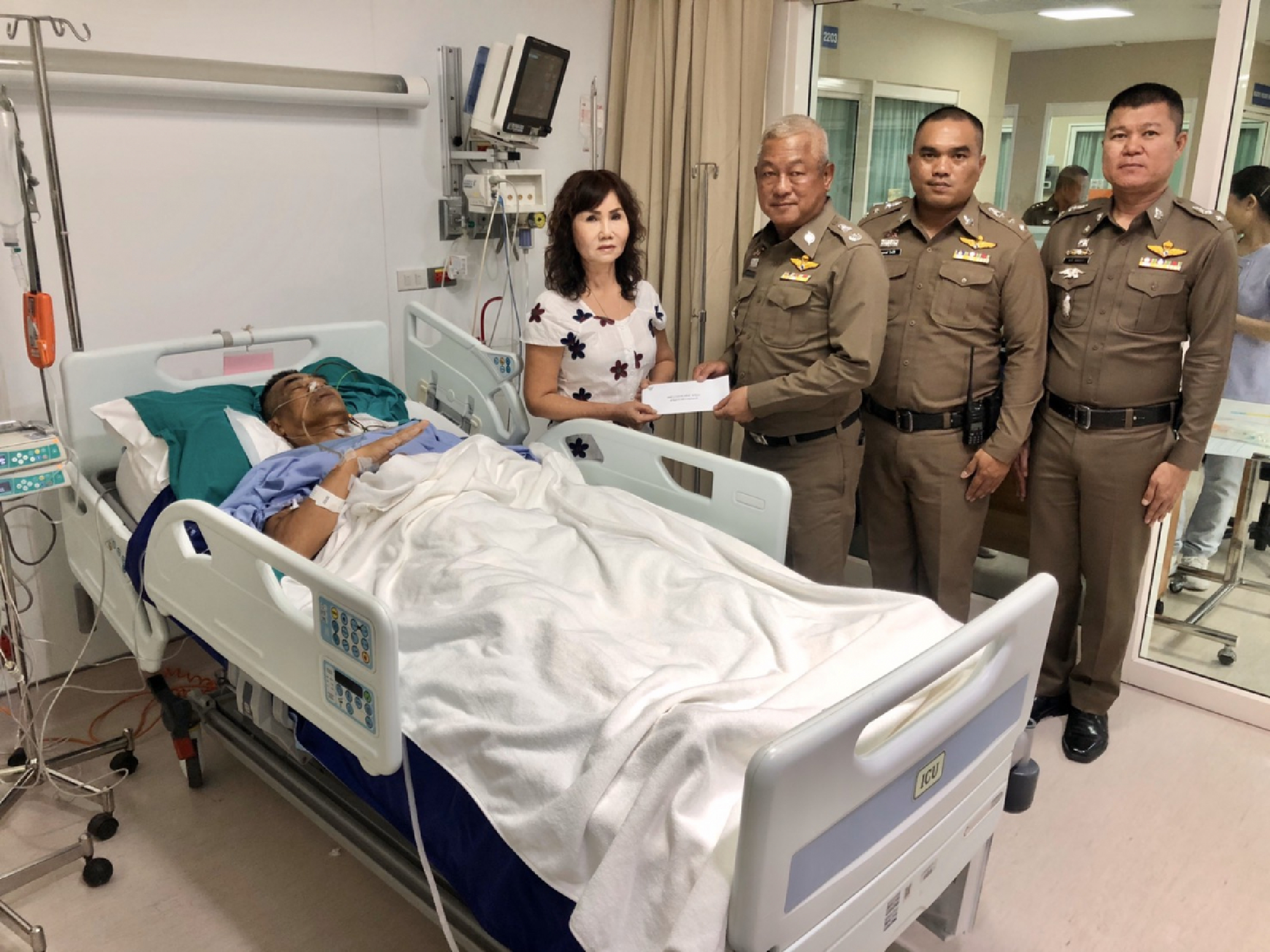 American, Thai drug suspects flee Pattaya court, stab guard