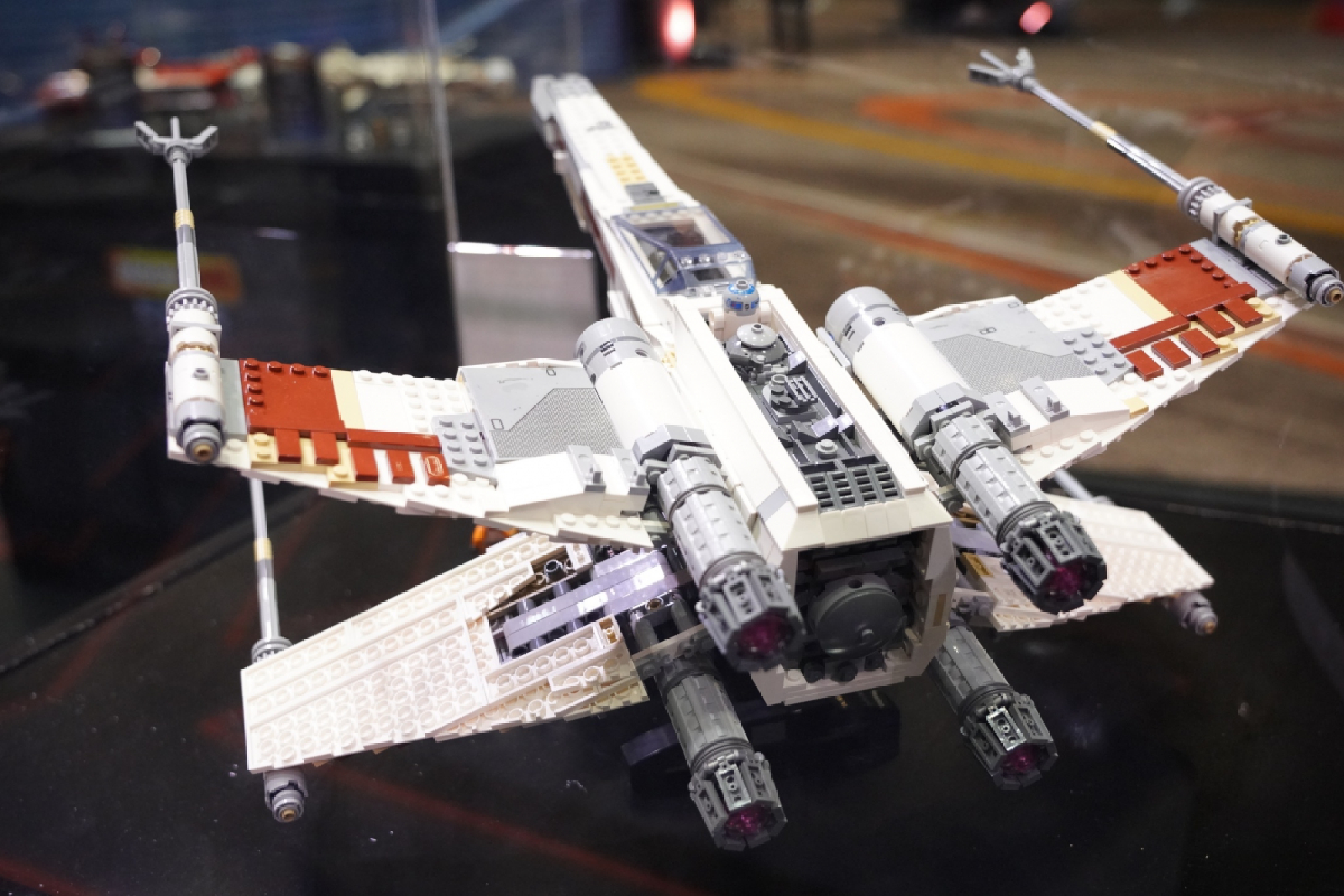 BRICKLIVE brings the force to Iconsiam 