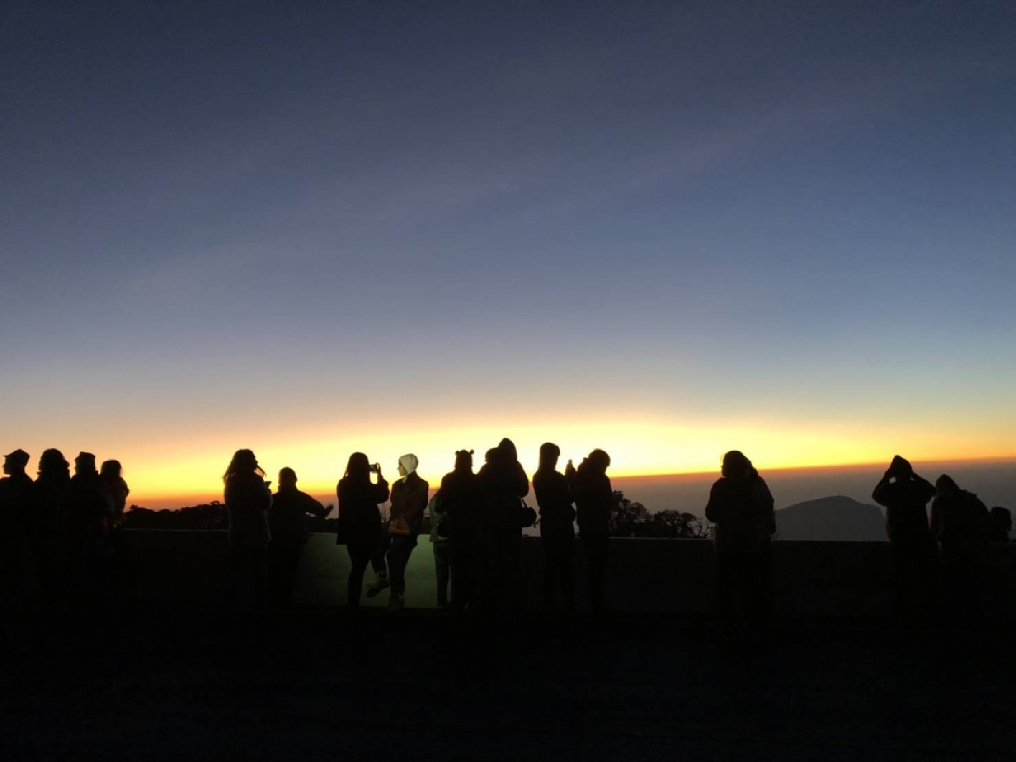 Tourists relish visual feast of frost at Chiang Mai national park