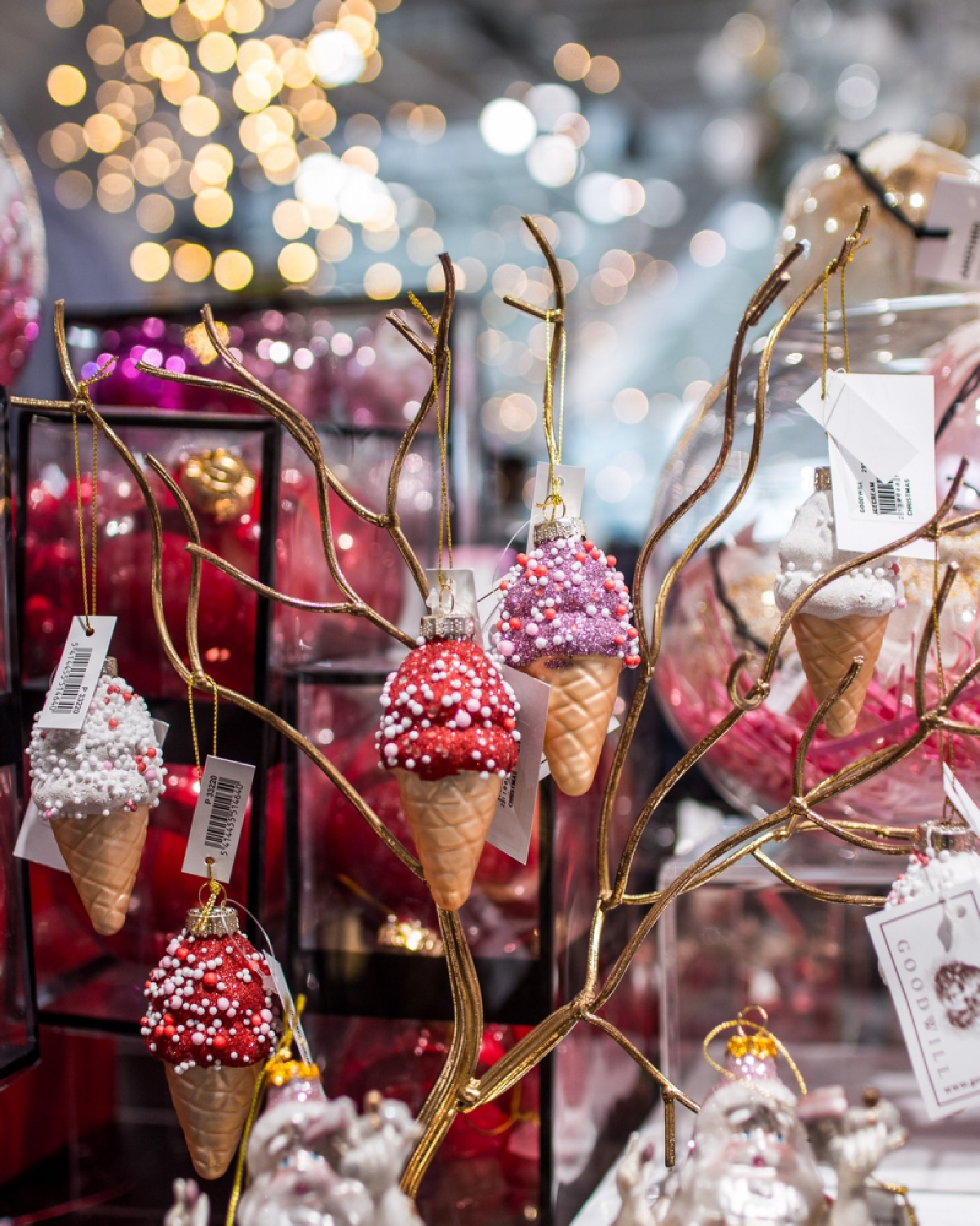 Santa’s sleigh heads to the moon