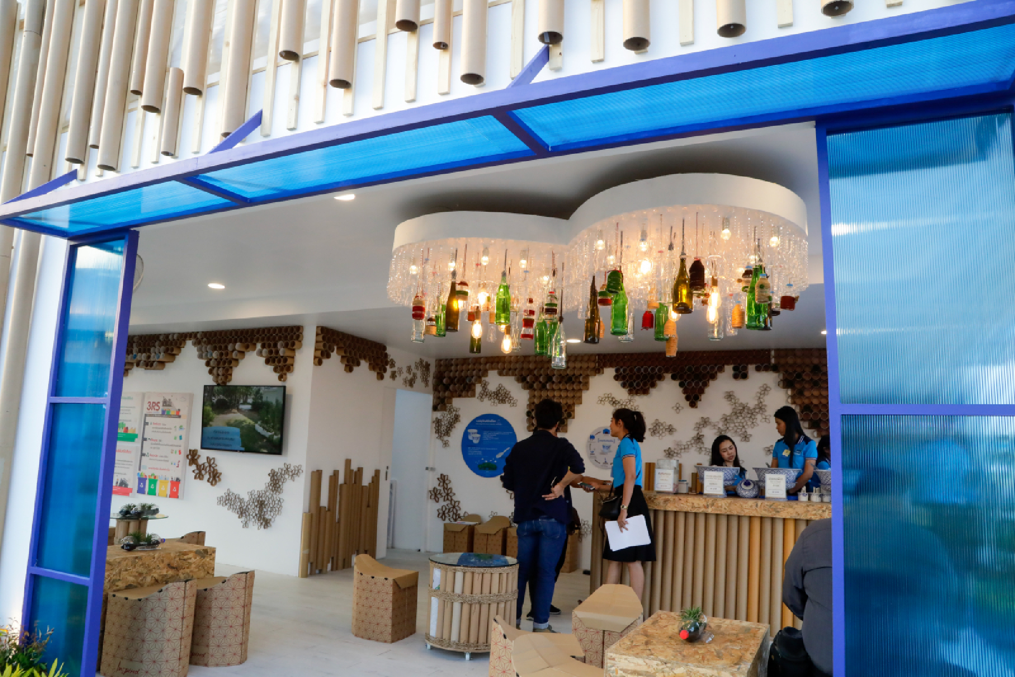 [Photo gallery] Father’s Day exhibition continue spreading goodness