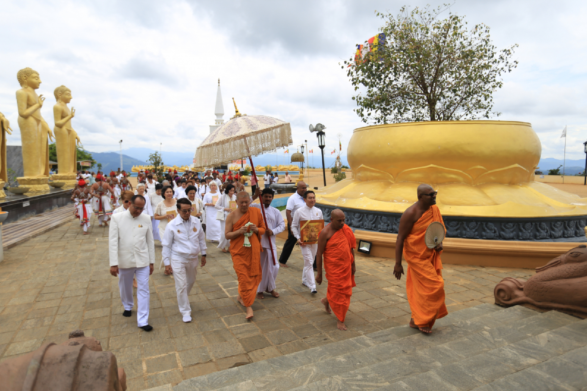 Sacred hair relic of the Buddha to enshrine in Thailand
