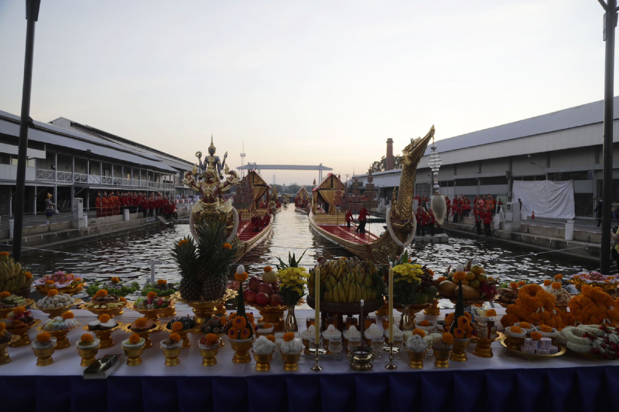 Mae Ya Nang Homage begins