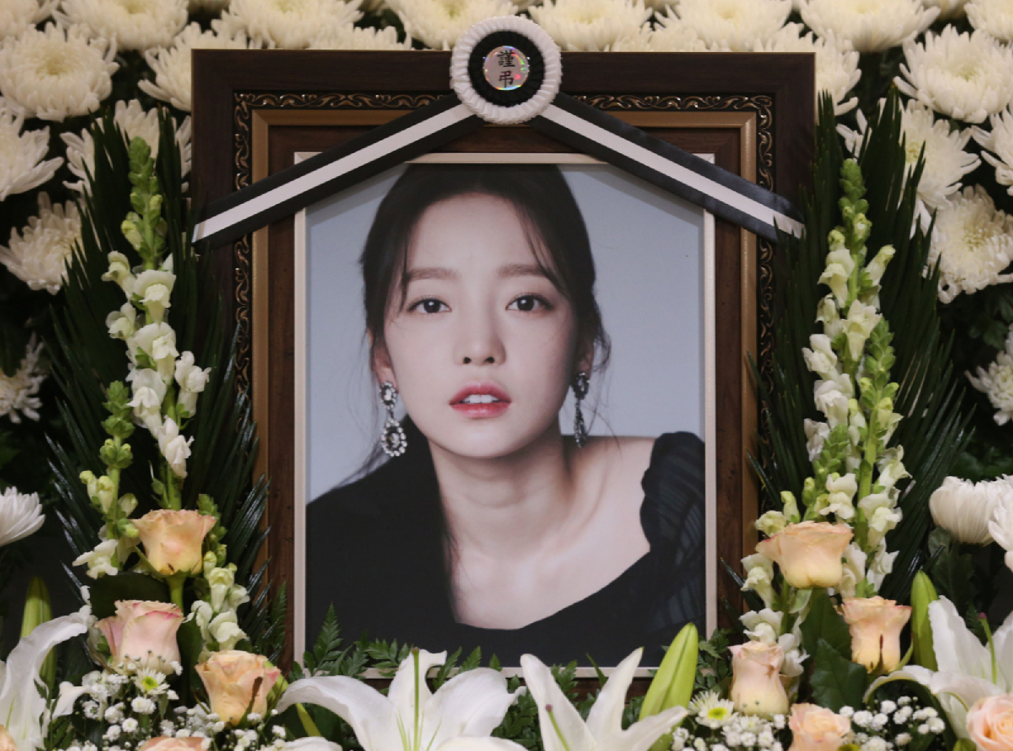 A memorial to Goo Hara at St.Mary’s Hospital in Seoul (Yonhap)