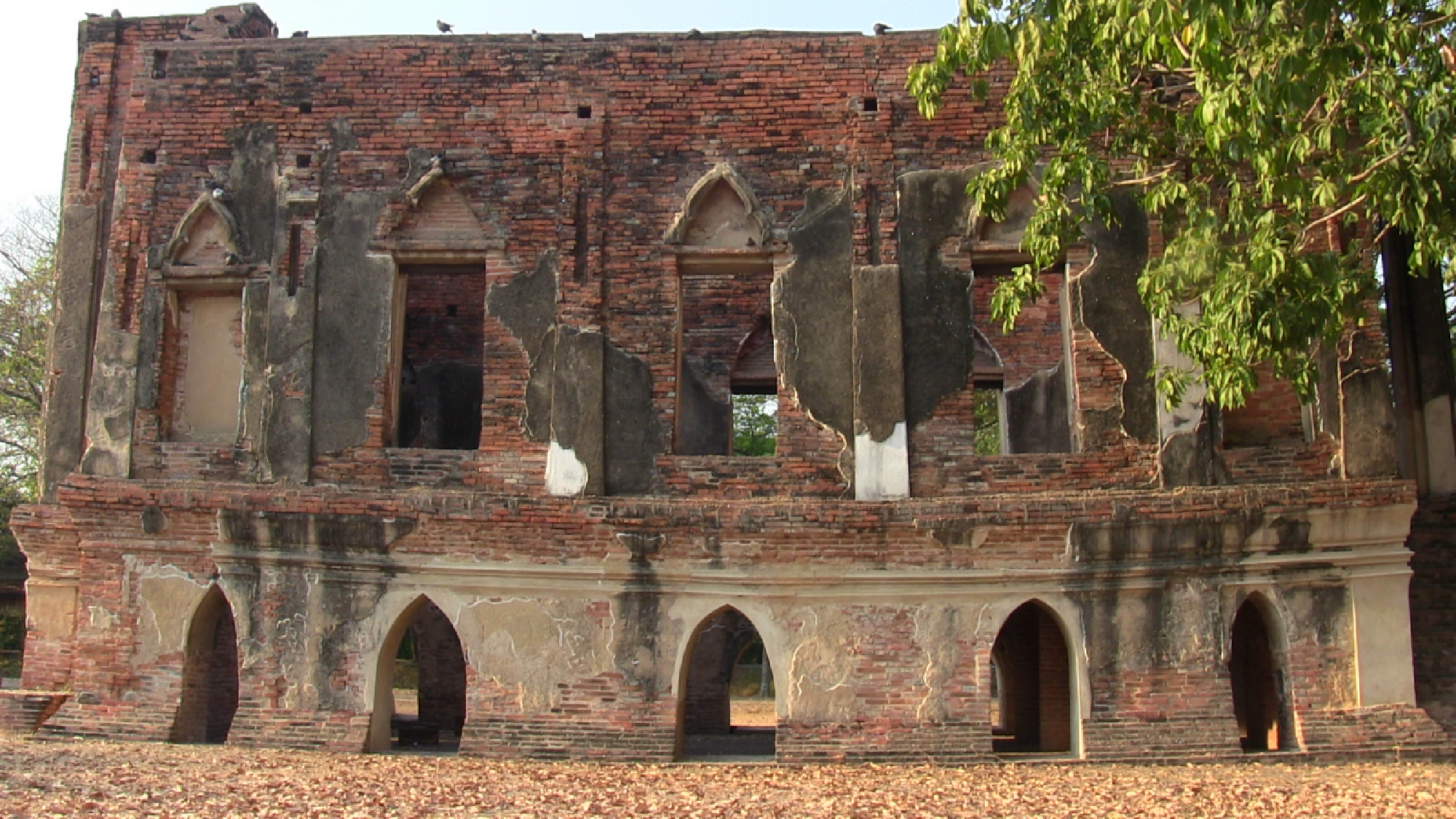 Magical sunset through the clerestory of Kham Yat Palace