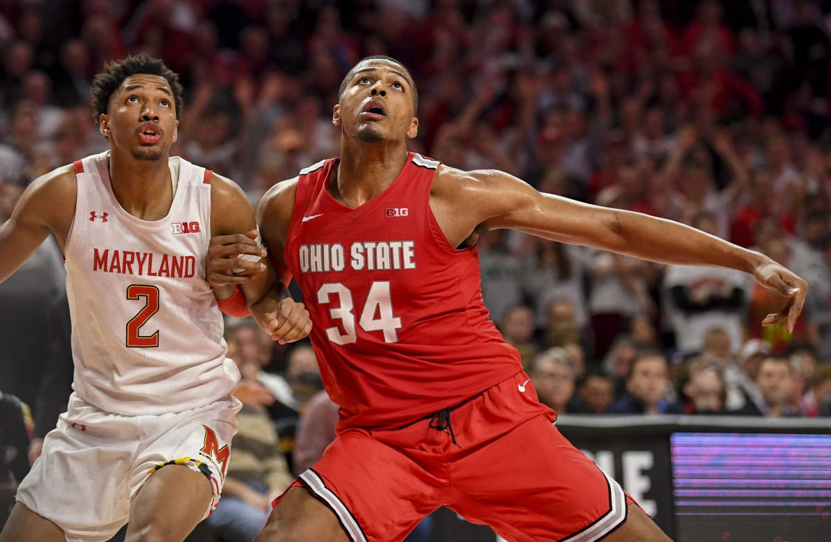 Maryland guard Aaron Wiggins battles Ohio State forward Kaleb Wesson for position under the basket on Tuesday, Jan. 7, 2020. MUST CREDIT: Washington Post photo by Jonathan Newton
