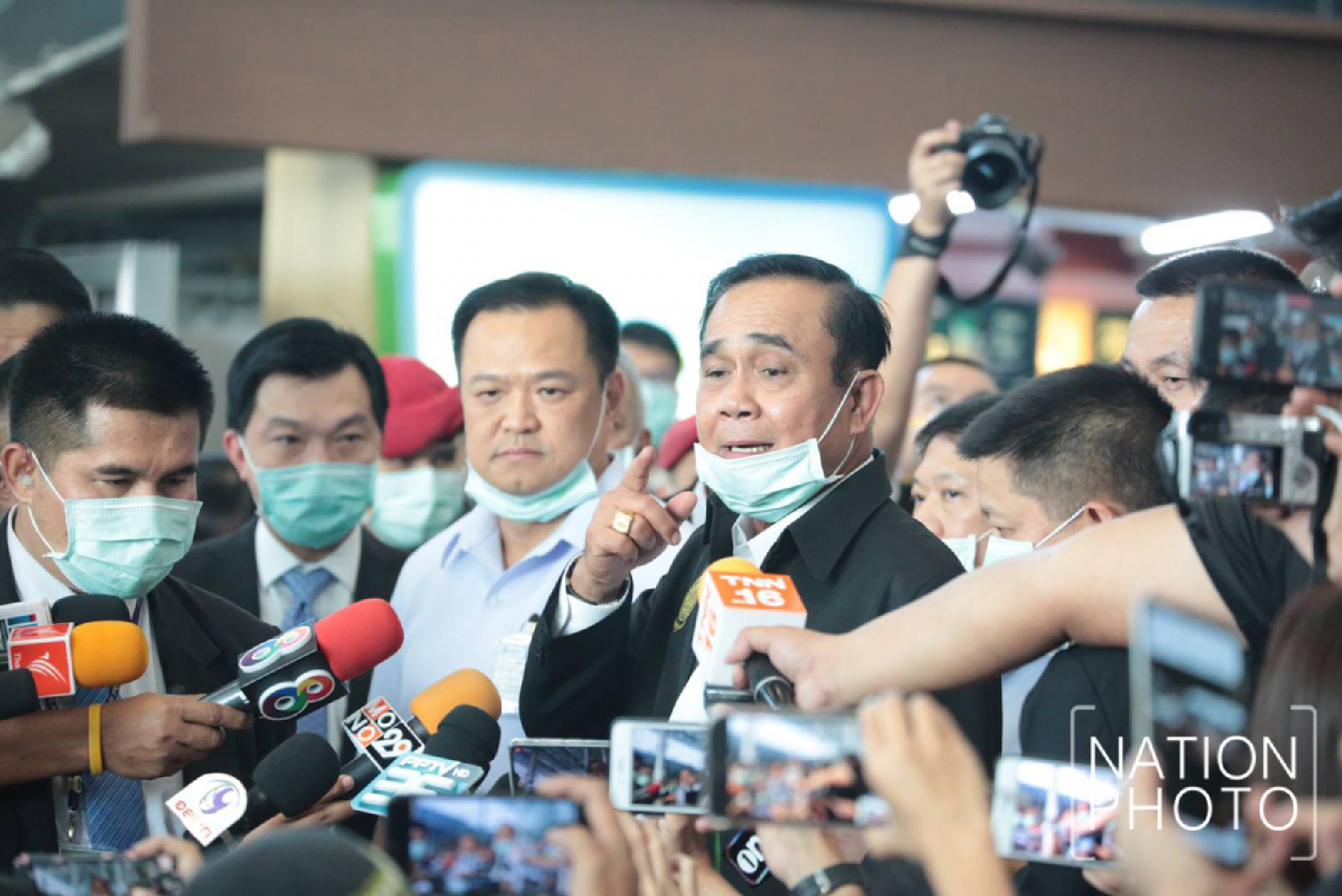 PM witnesses virus-screening at airport  done 