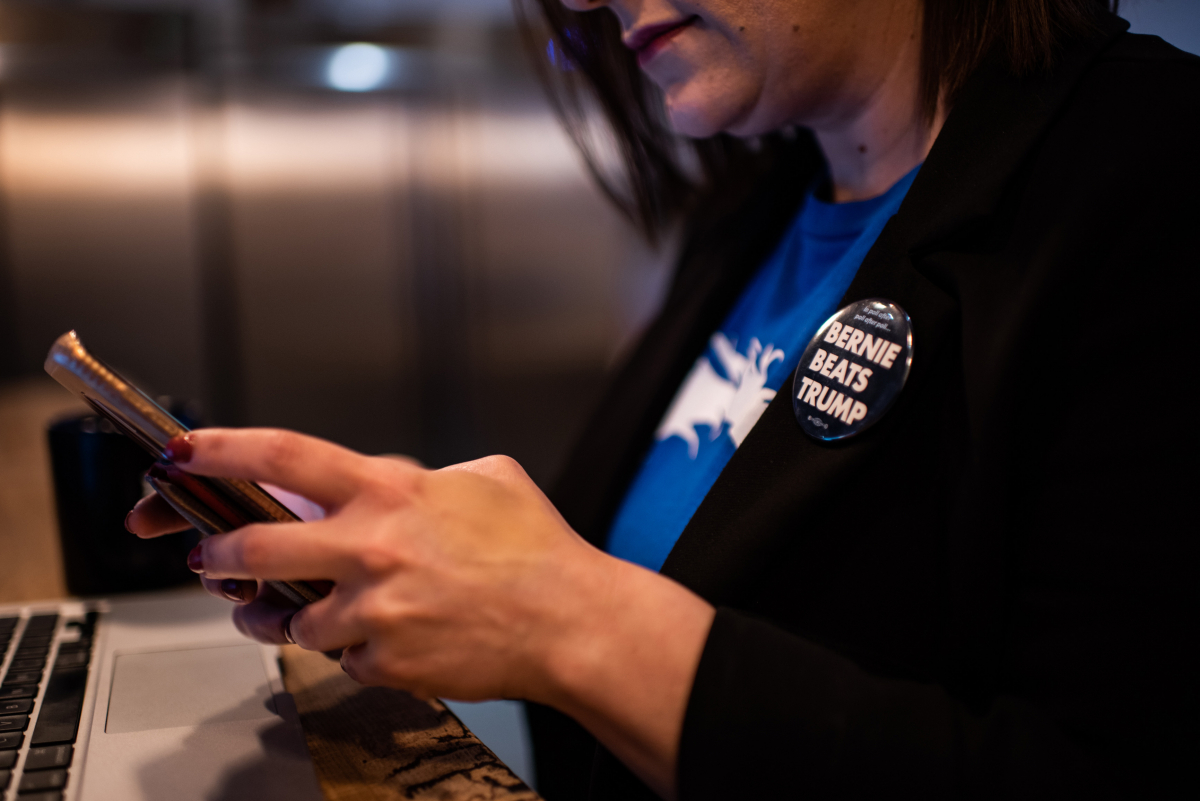 "I work an eight-hour day and then Bernie at night," Amiebrooke Miller said. Nationally, the Sanders campaign has sent more than 100 million texts. MUST CREDIT: Washington Post photo by Salwan Georges/The Washington Post