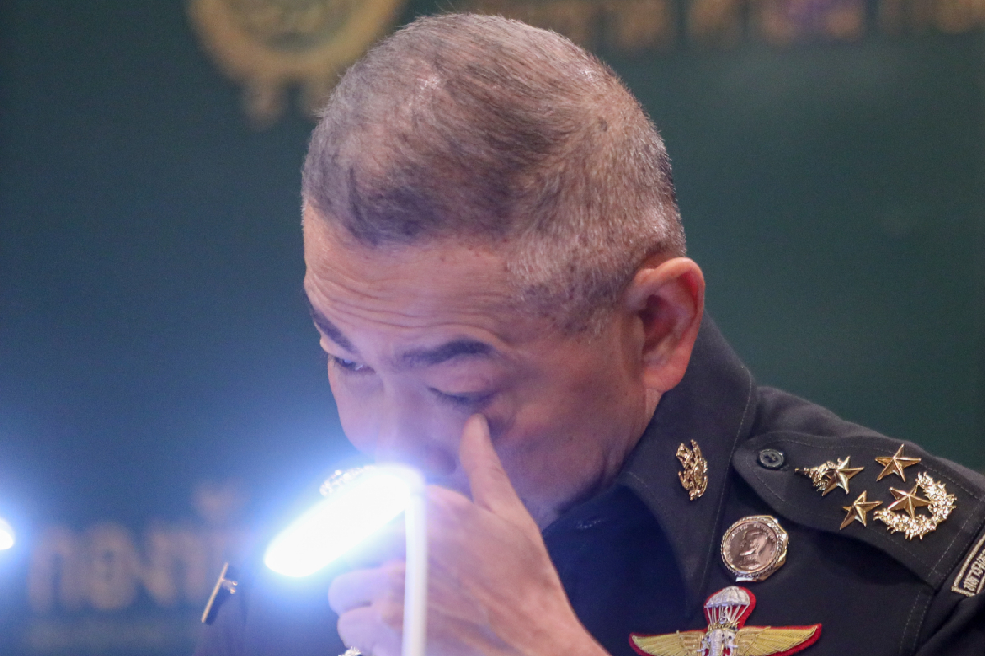 General Apirat in tears: Blame me, not Army over mass shooting, but I’m not quitting 