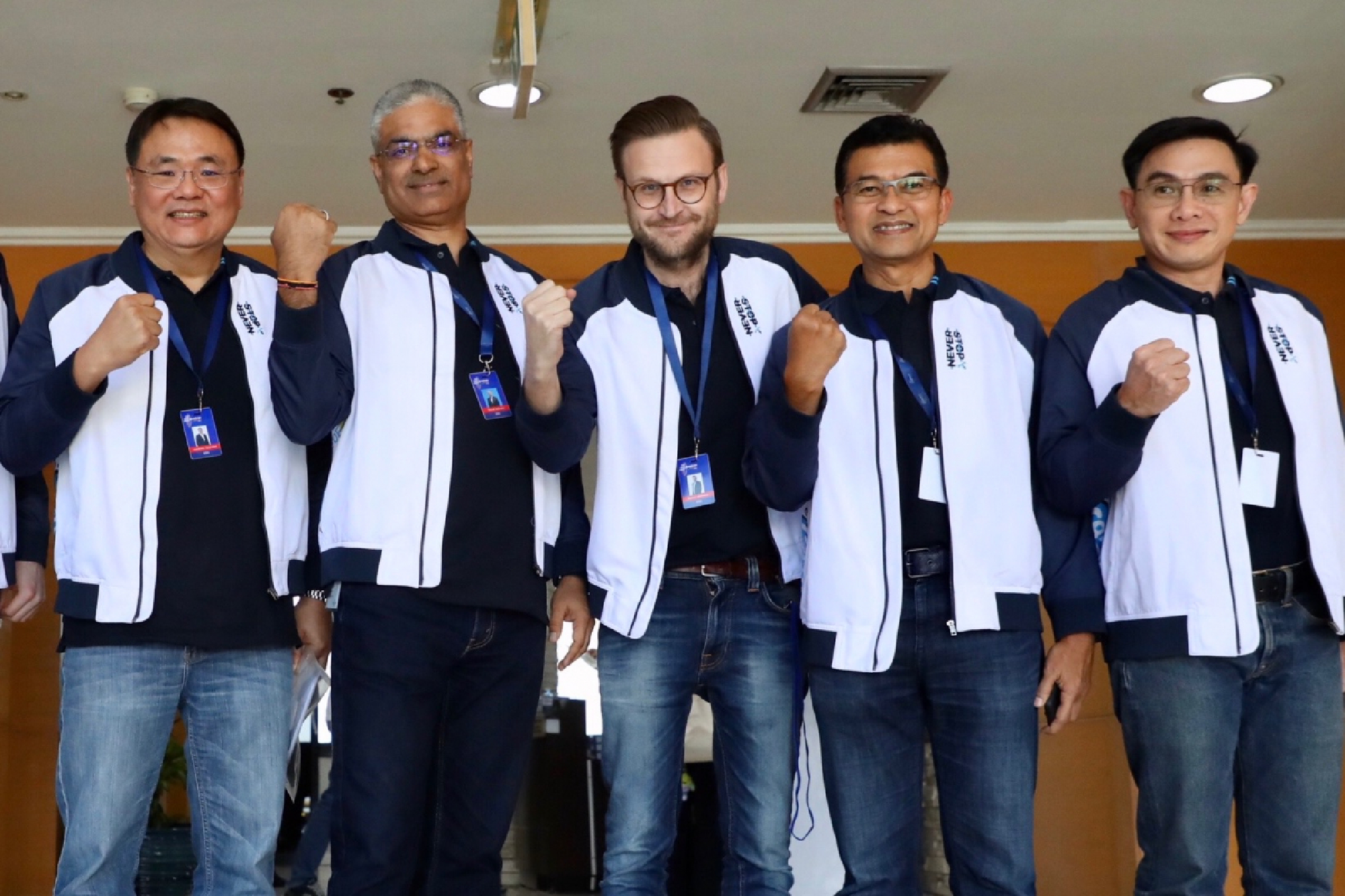 NBTC makes  Bt100.521 billion in spectrum licences  auction  