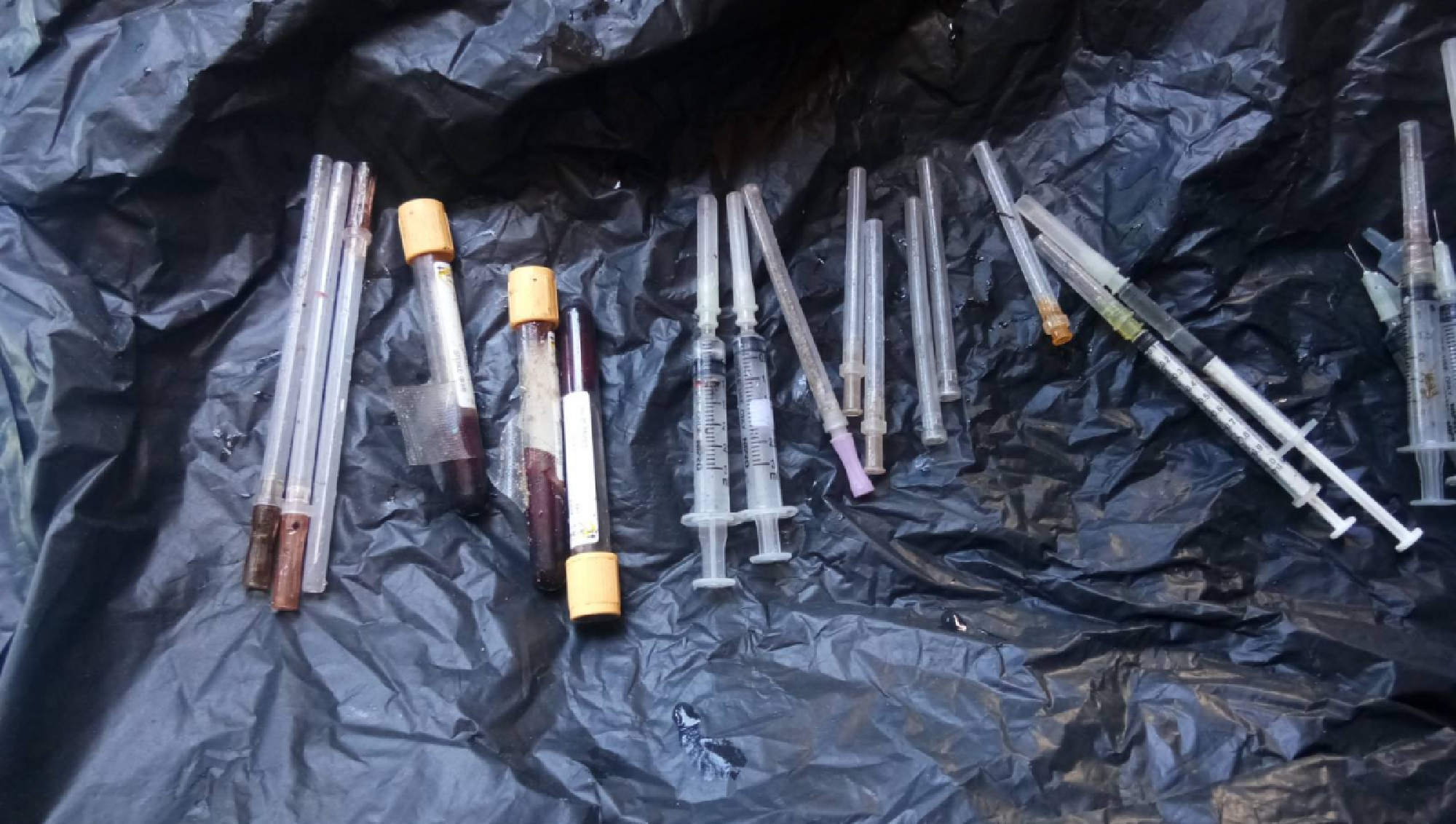 Syringes, lab tubes found on beach likely belonged to ‘illegal beauty clinics’