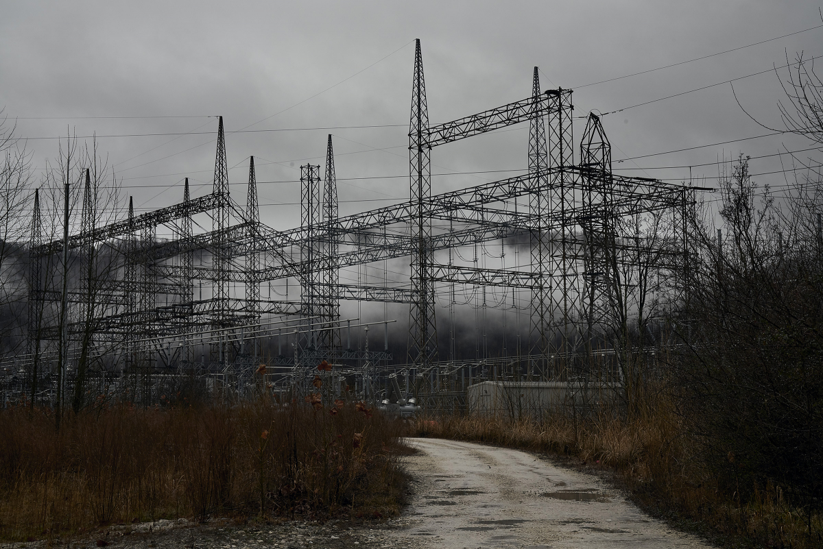 Kanawha River plant was one of 11 that American Electric Power shut down. MUST CREDIT: Photo for The Washington Post by Stacy Kranitz