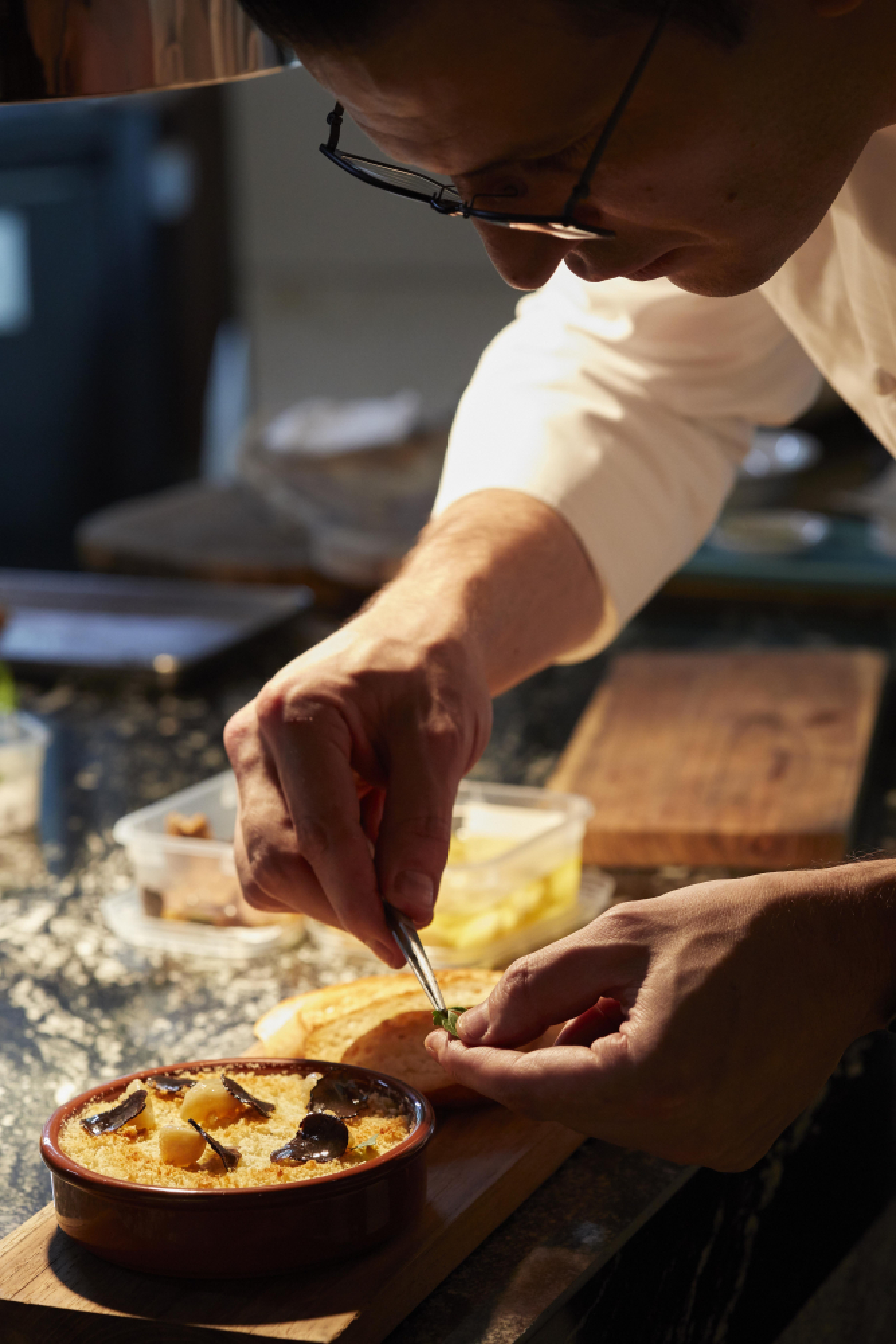 Chef Carlo Valenzianoin