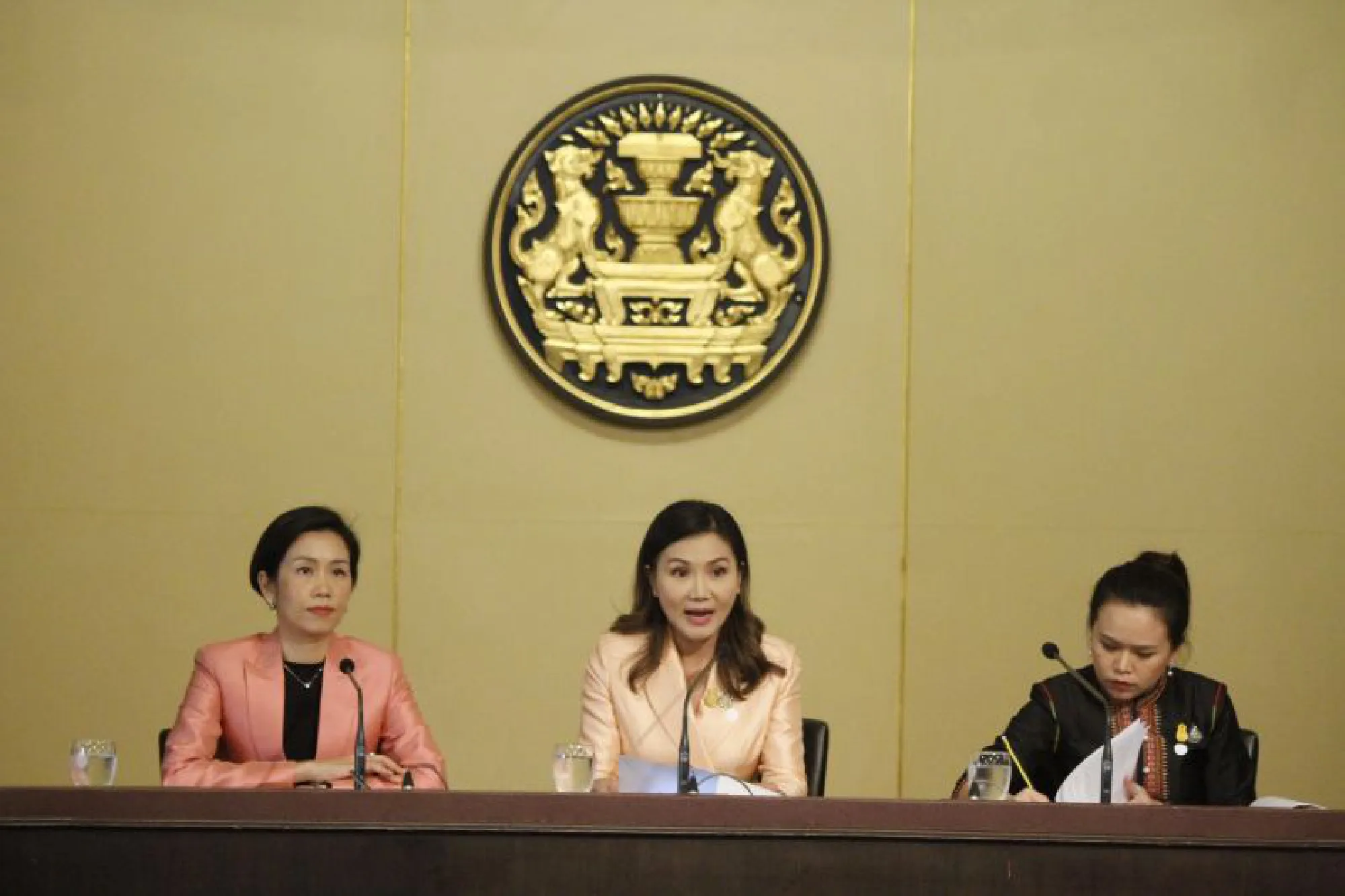 Prayut, ministers ready to donate a month’s wages to new voluntary fund tackling virus crisis