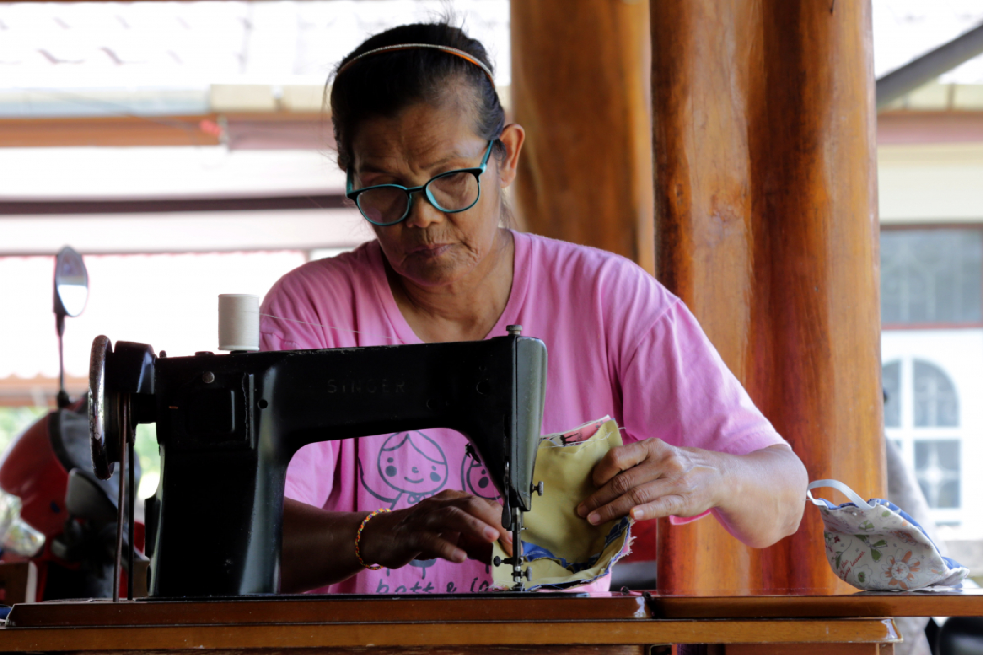 Songkhla housewives tap demand for face masks to boost income