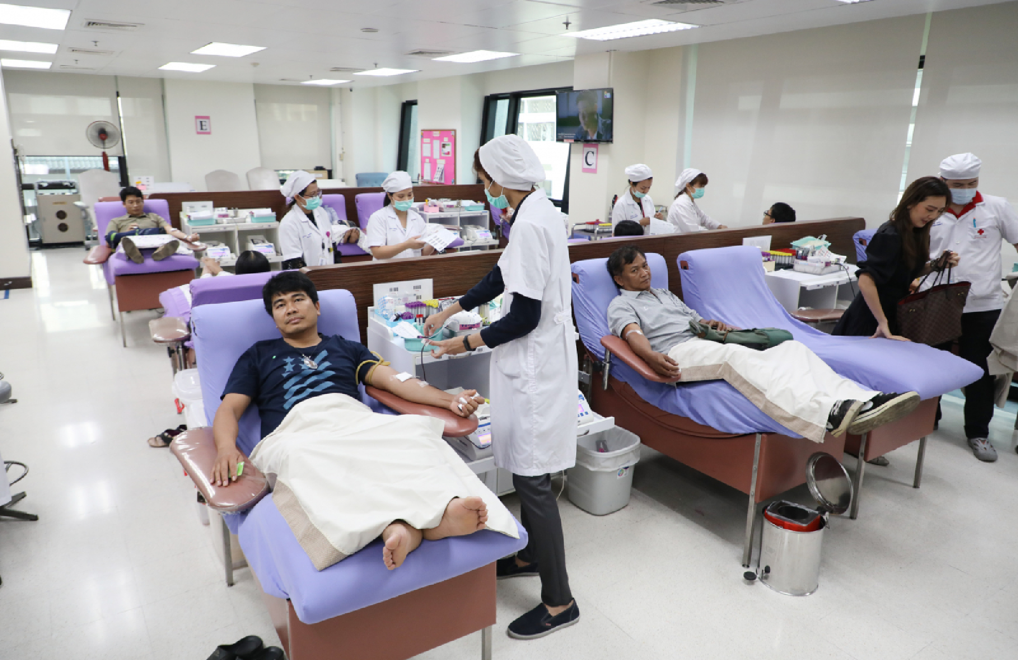 Virus scare sees blood donations plummet
