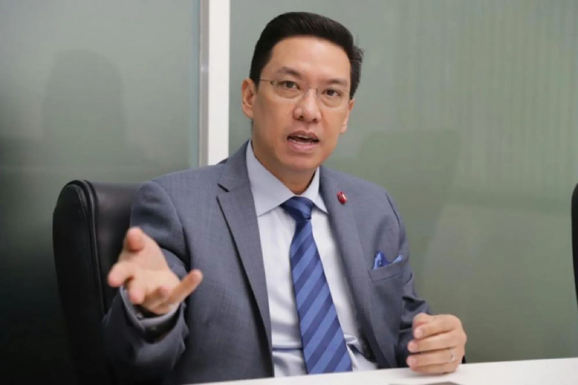  Buddhipongse Punnakanta, Digital Economy and Society Minister