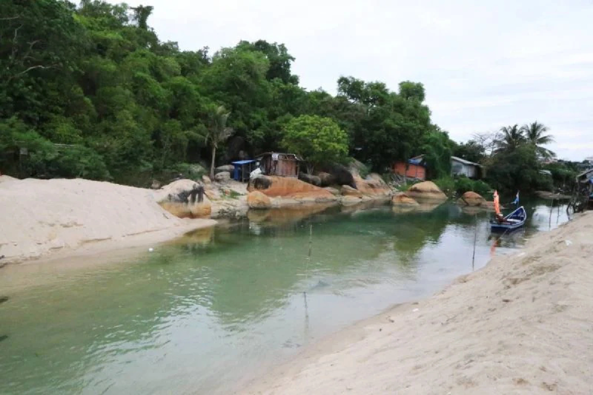 Wastewater threatening Songkhla beauty spot