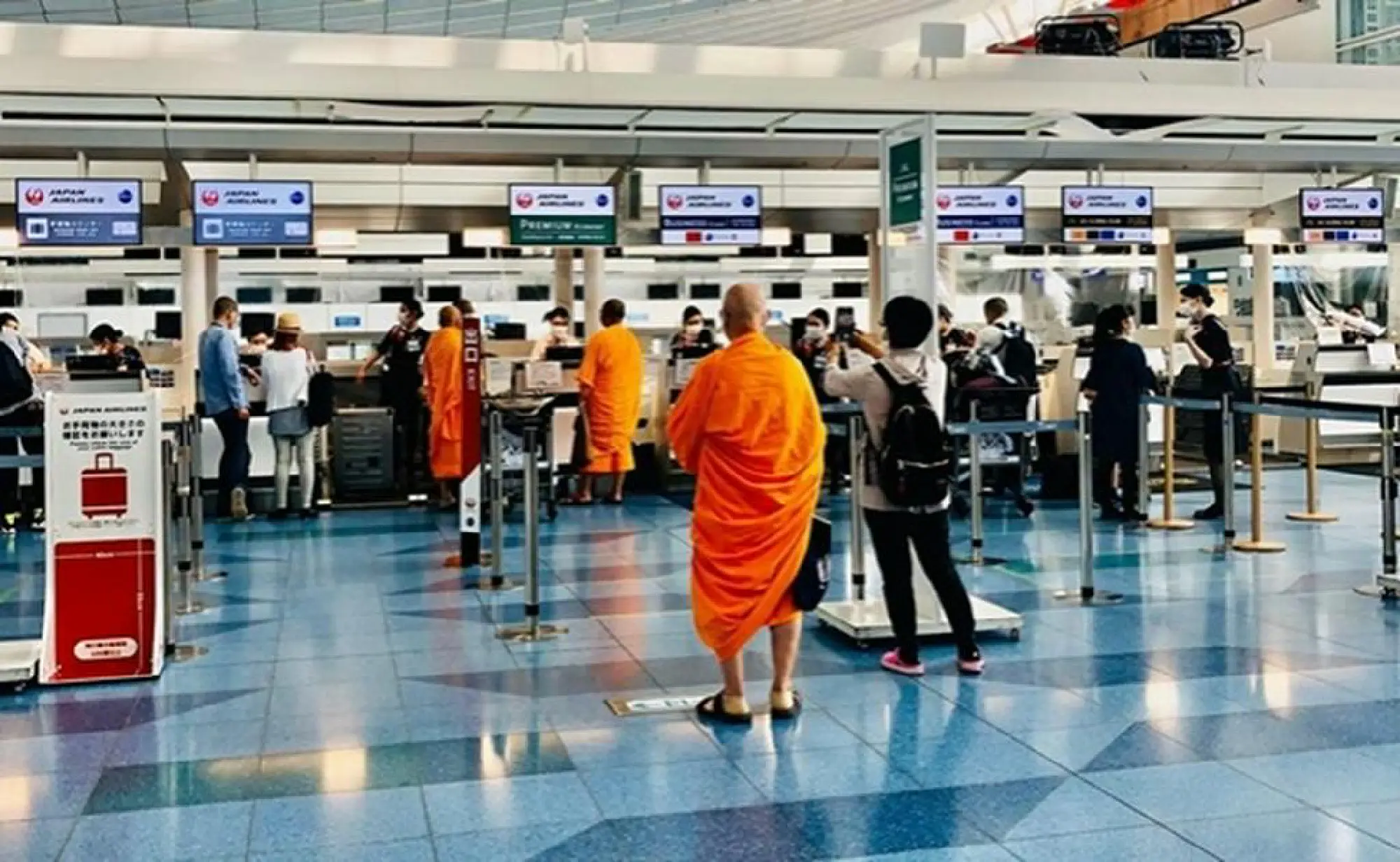 More Thais stranded in Japan and China coming home