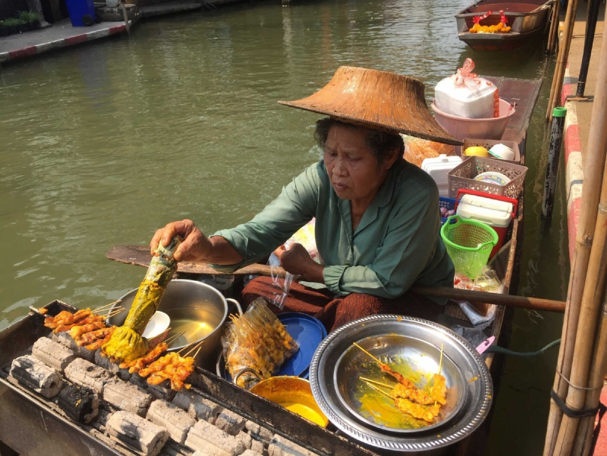 TAT offers free boat rides as part of campaign to bring tourists back to Damnoen Saduak
