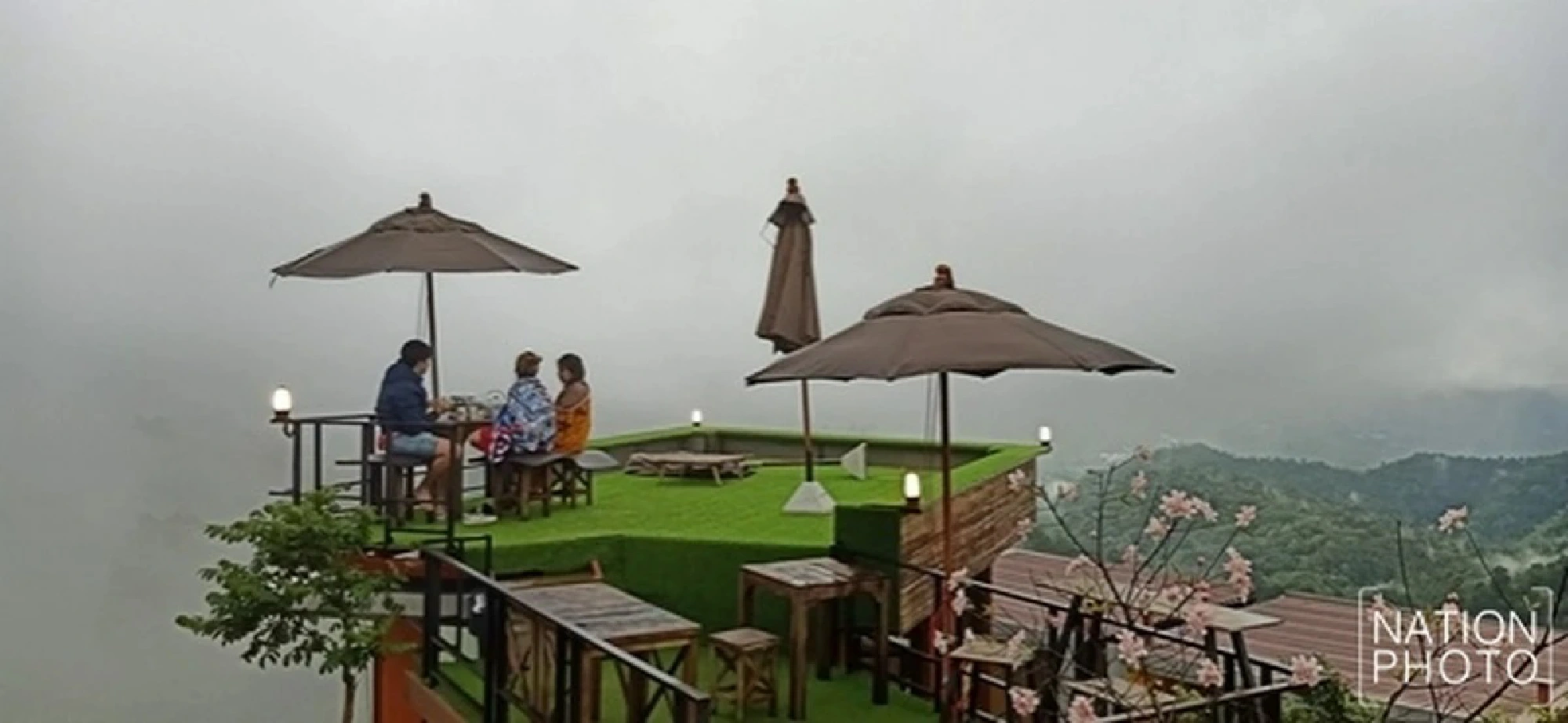 Tourists flee summer heat for Chiang Mai’s cold-comfort mountain