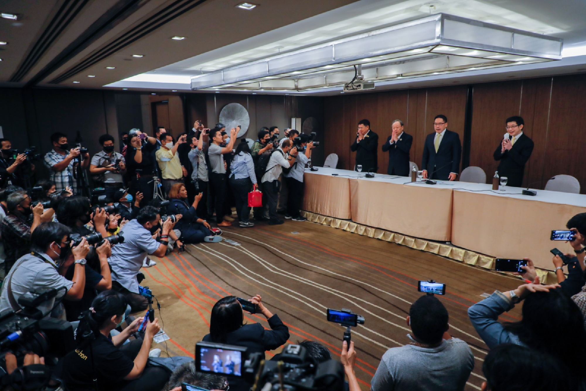 Four Boys quit ruling Palang Pracharat Party