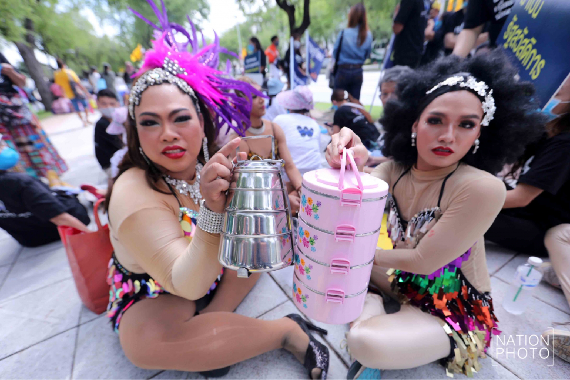 Group offers food to grab govt’s attention