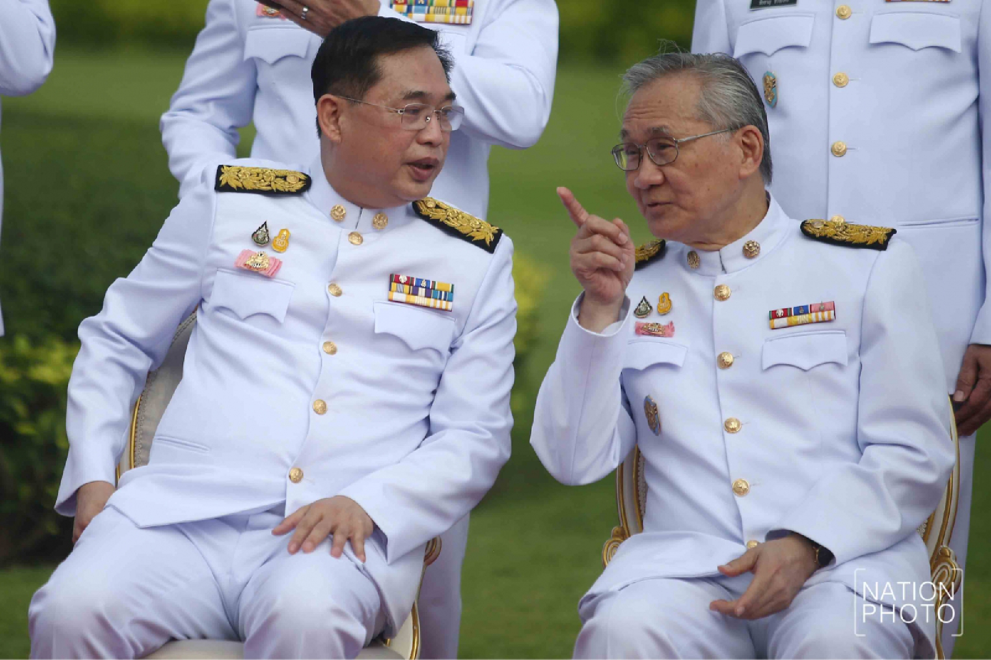 'Prayut 2/2' Cab gather for group photo, meeting