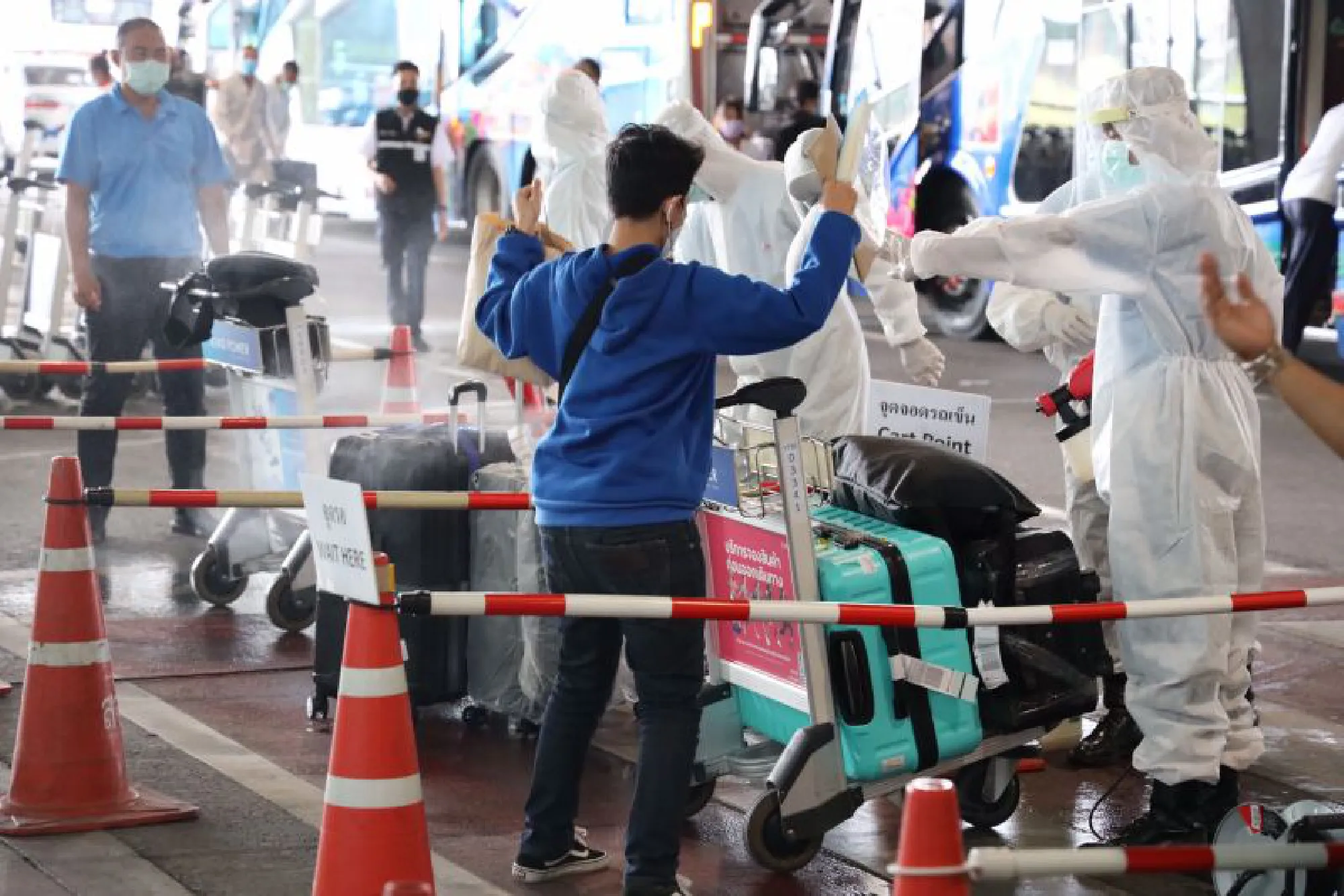 47 Thai cruise ship workers return from the Philippines