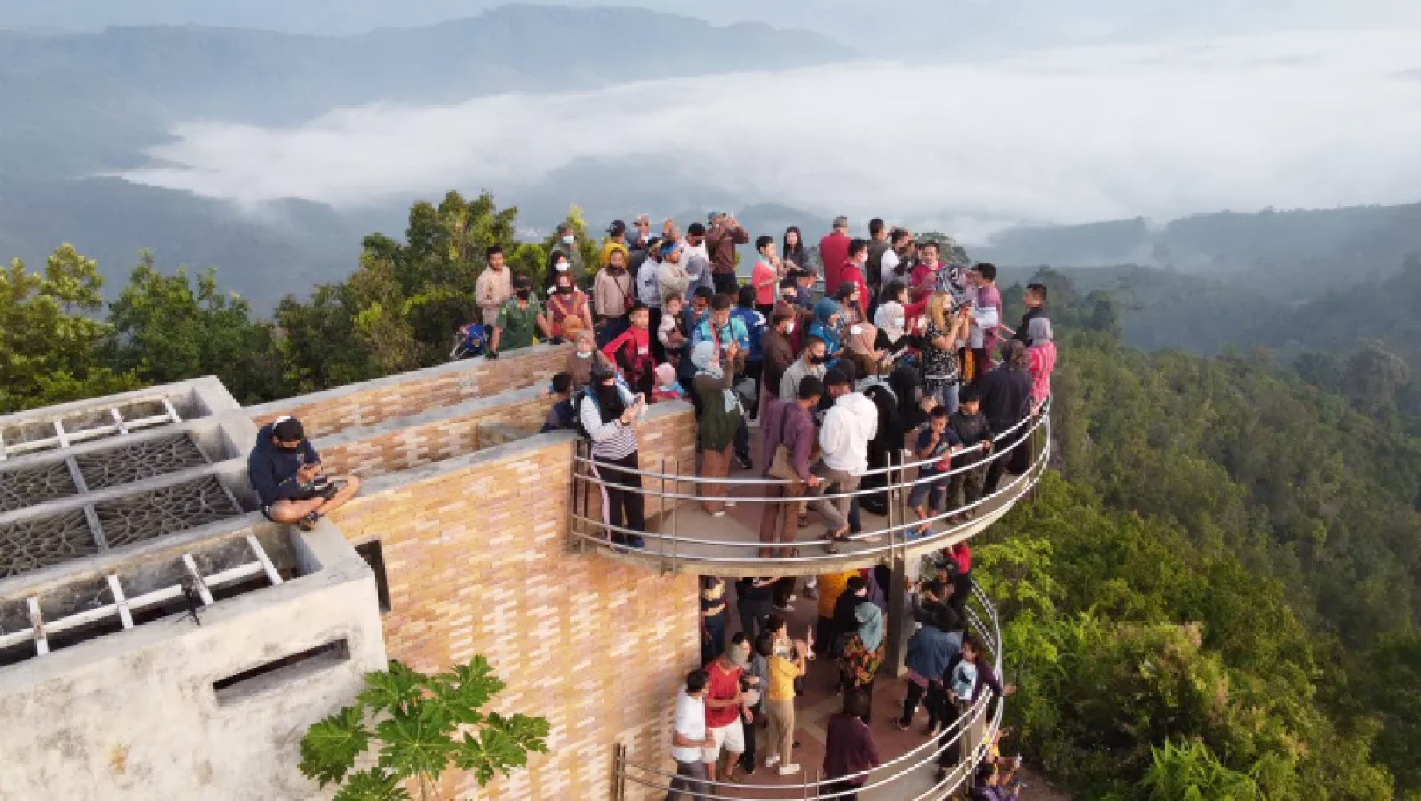 The irresistible allure of Iyerweng