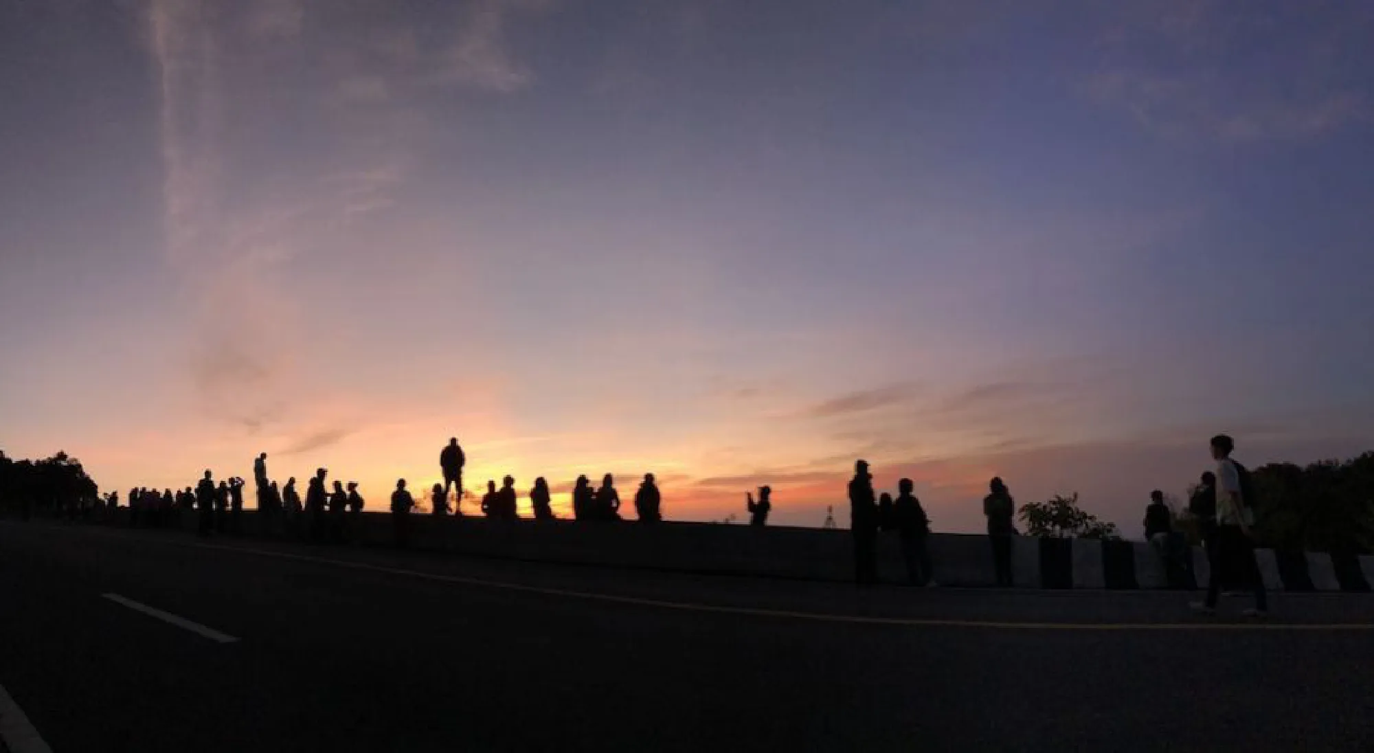 Doi Inthanon agog with tourists witnessing the prelude to winter