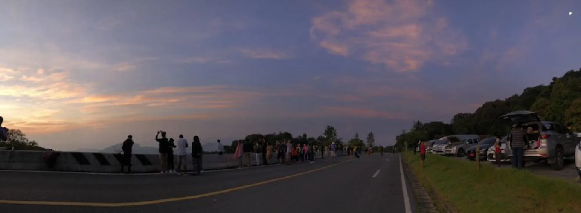 Doi Inthanon agog with tourists witnessing the prelude to winter
