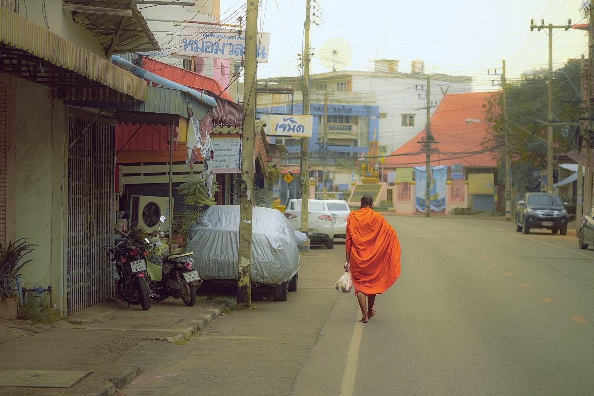 The morning atmosphere in Phrae. 