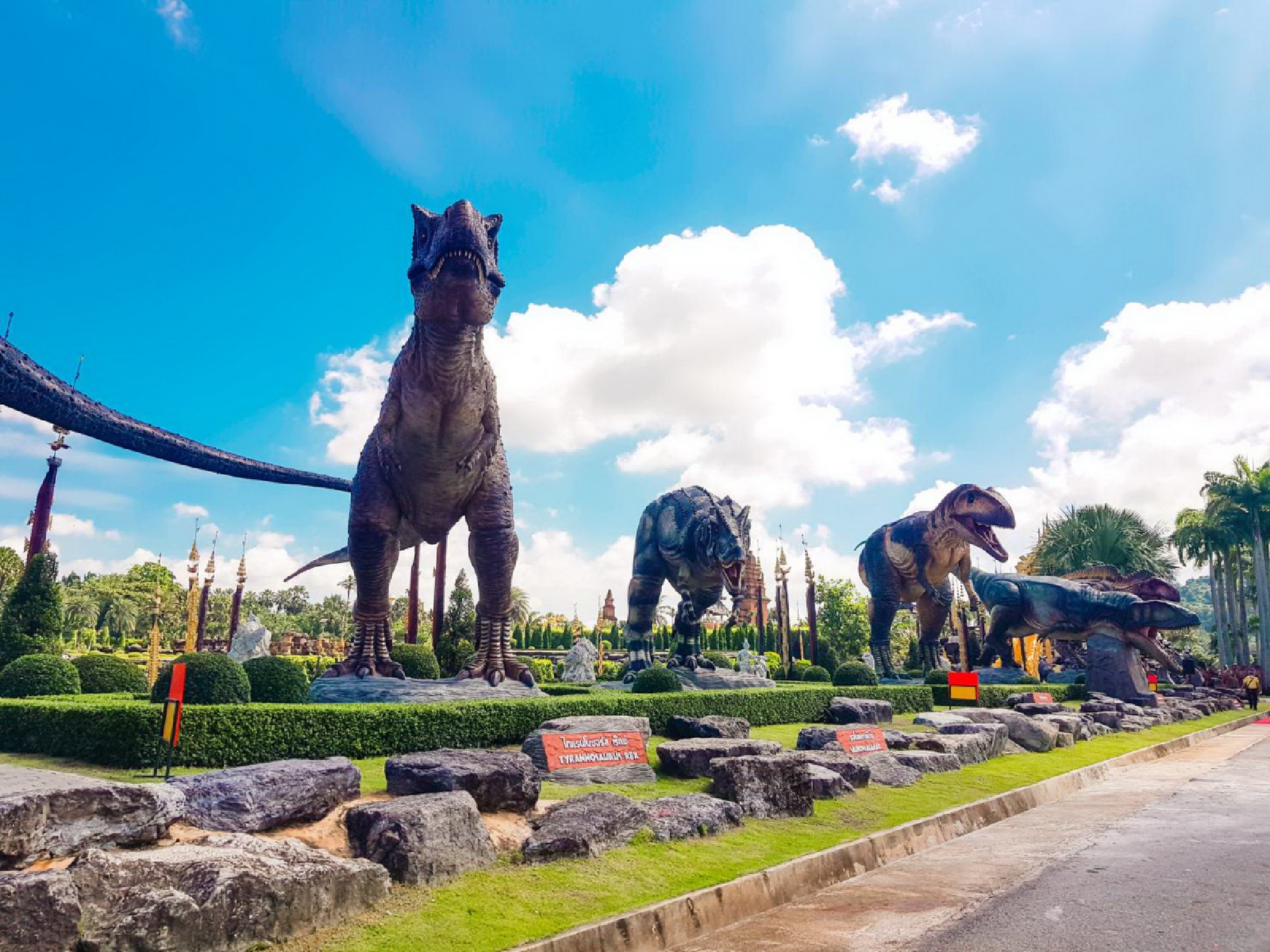 Nong Nooch gets six new dinosaur statues in bid to attract more visitors