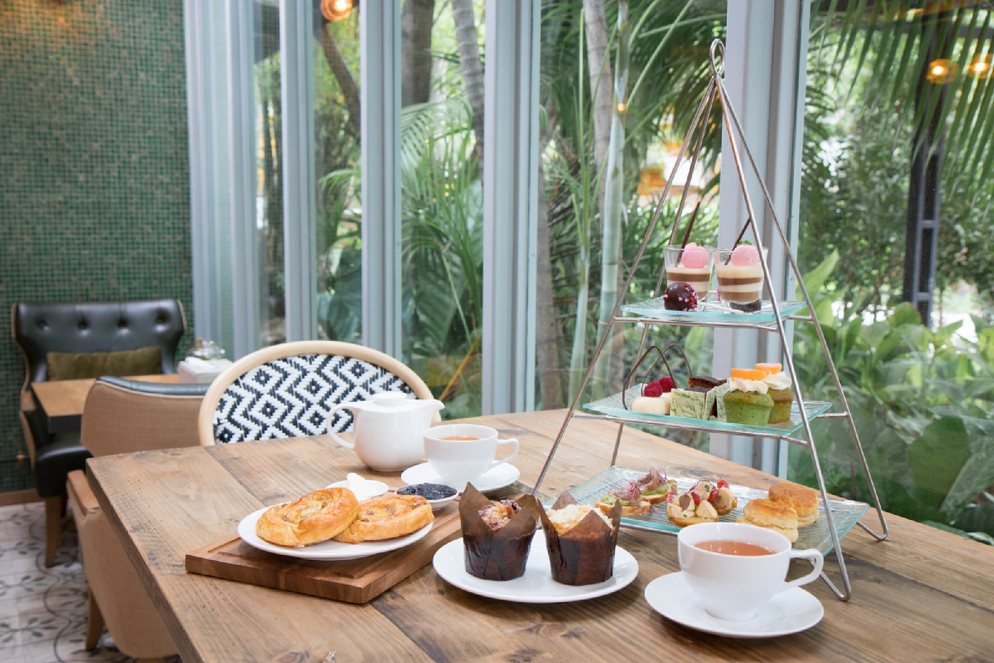 Dusit Thani offers complimentary stay for big spenders