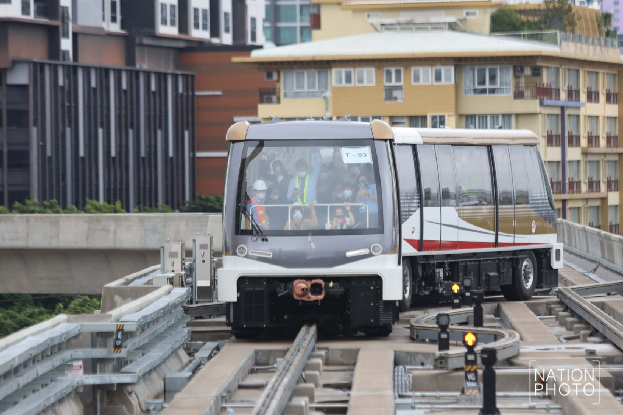 Governor, BMA officials check on progress of BTS Gold Line