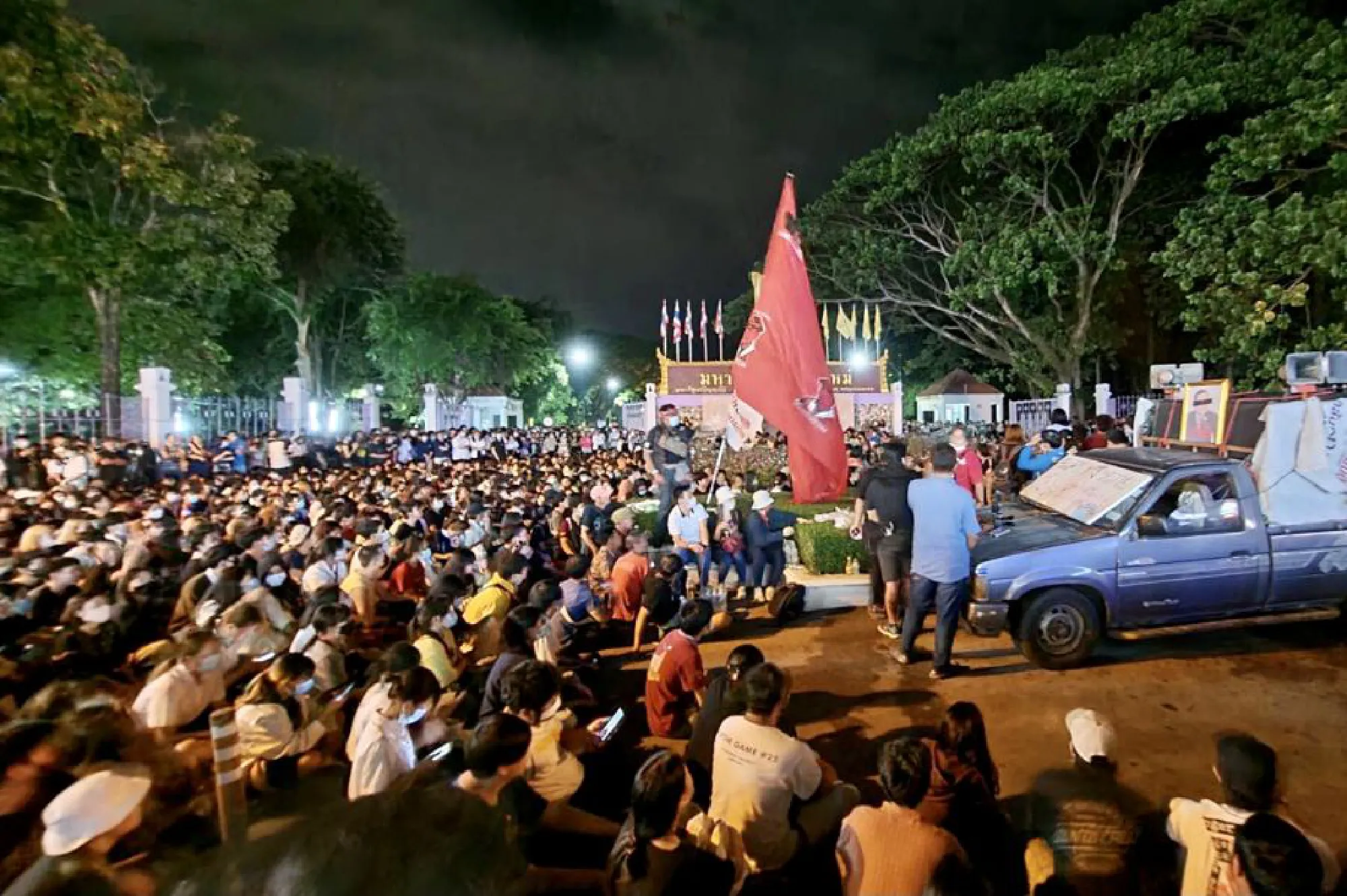 Chiang Mai University students demand release of arrested pro-democracy leaders, warn of more rallies