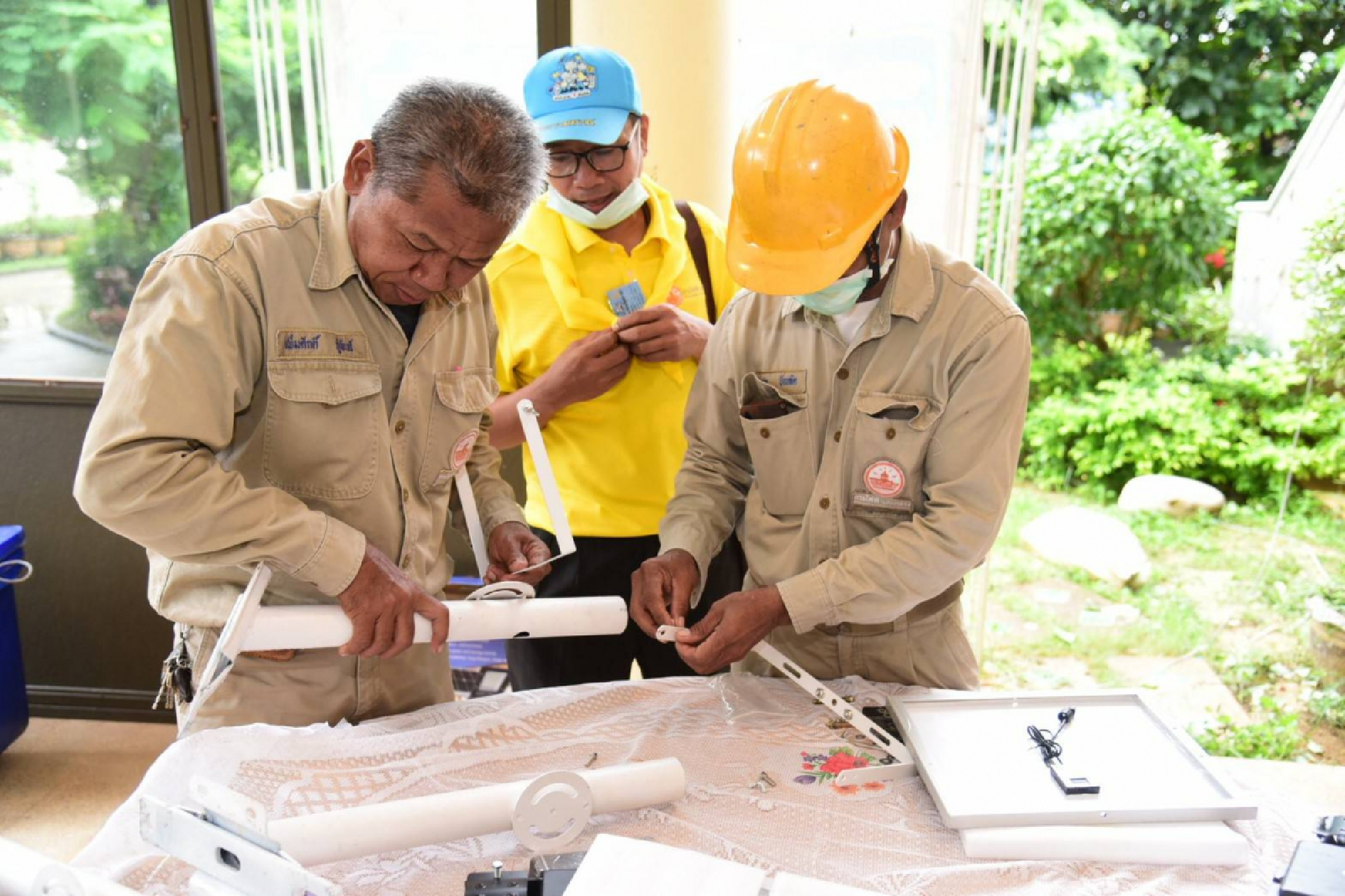 MEA organises community service activity in Nonthaburi community