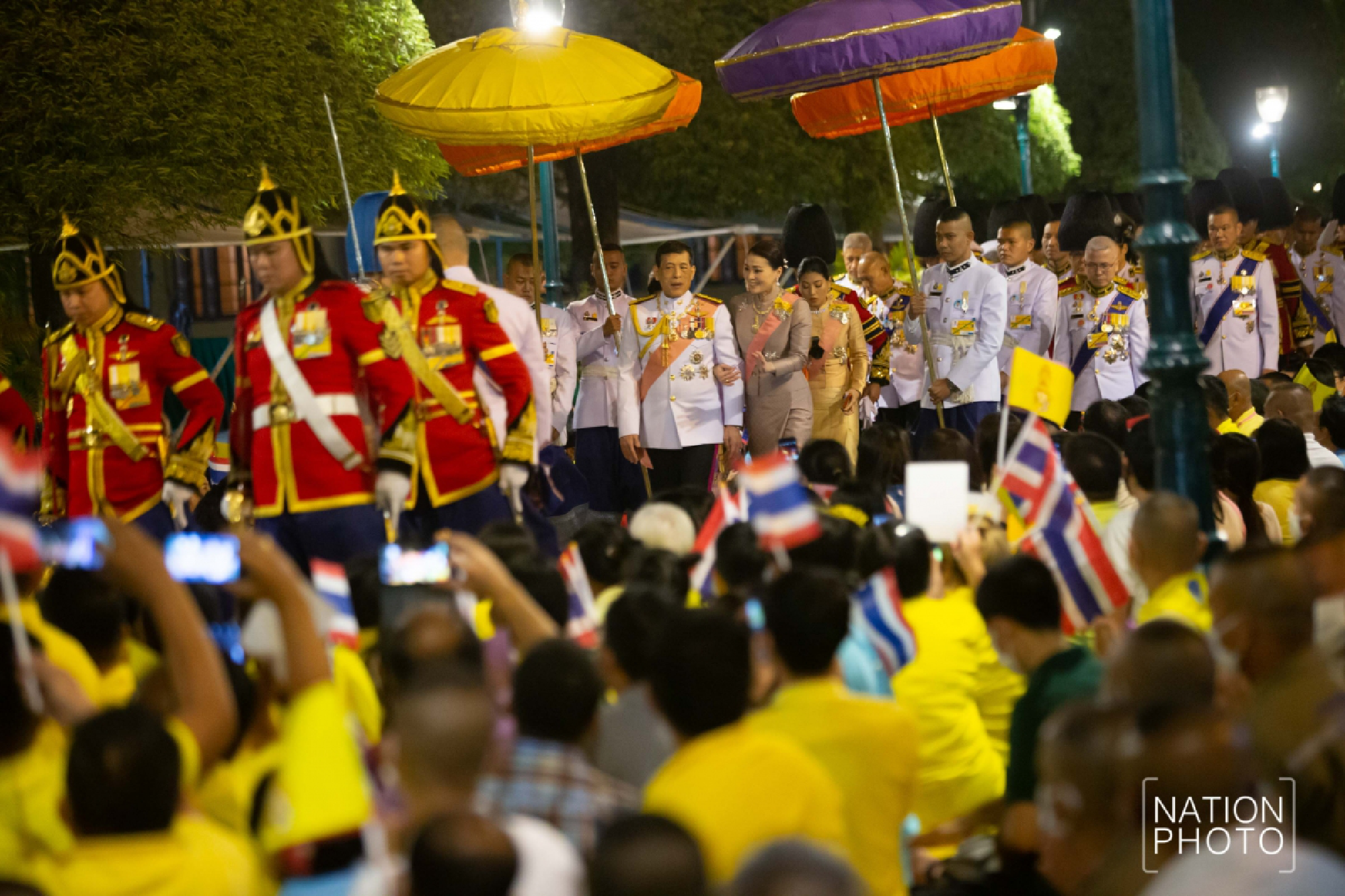 Their Majesties meet royalists on Chukalongkorn Day 