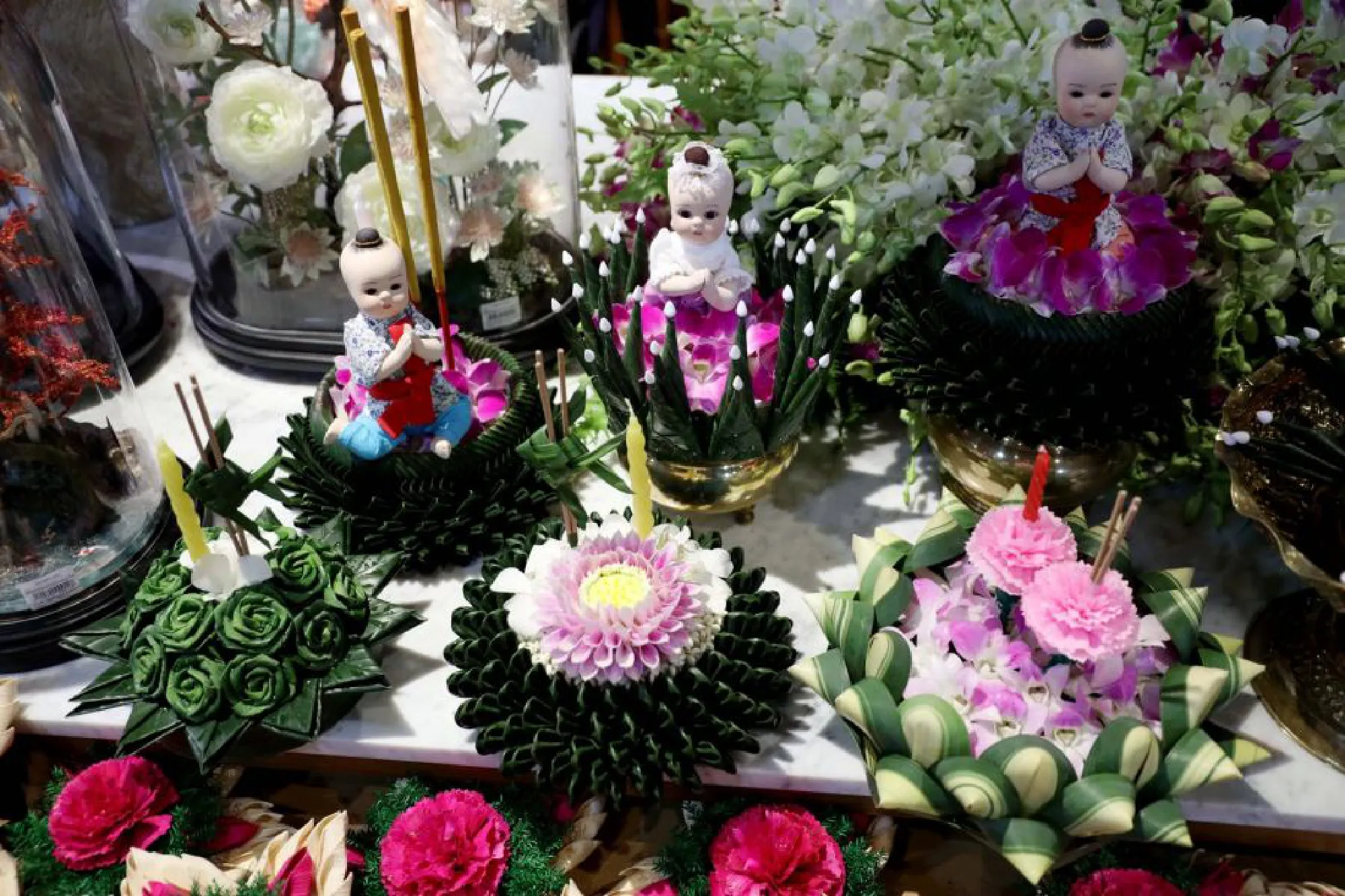 Iconsiam offers ice and environmentally friendly krathong