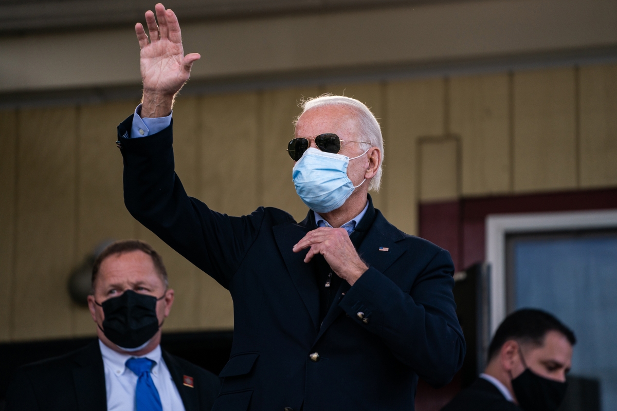 Former vice president Joe Biden stops by a restaurant in Philadelphia on Tuesday, Nov., 3, 2020. MUST CREDIT: Washington Post photo by Demetrius Freeman