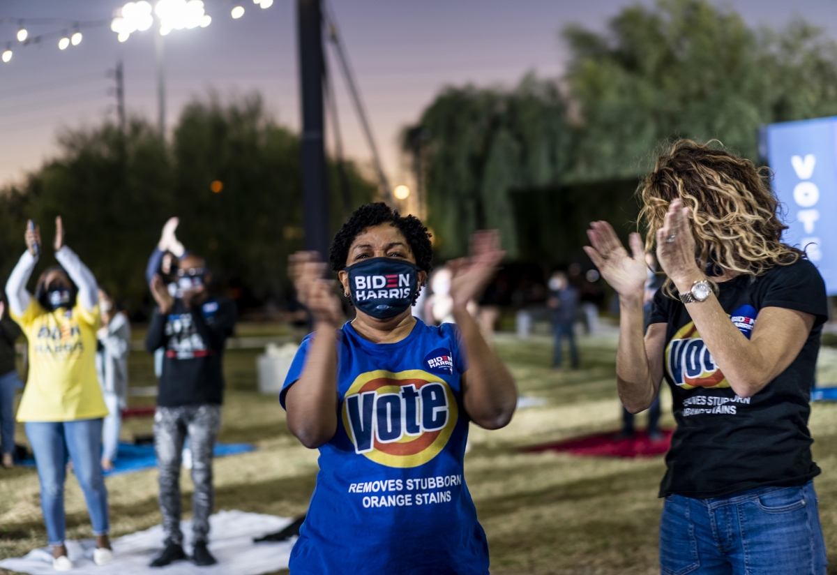 Nevada residents attend a socially distanced campaign event with Sen. Kamala Harris at Kianga Isoke Palacio Park in Las Vegas on Oct. 27. Washington Post photo by Melina Mara.